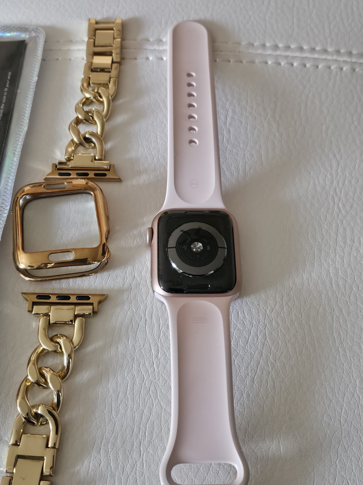 Apple Watch Series 5 40mm Gold Case with Pink Aluminum Band (MWWP2LL/A)