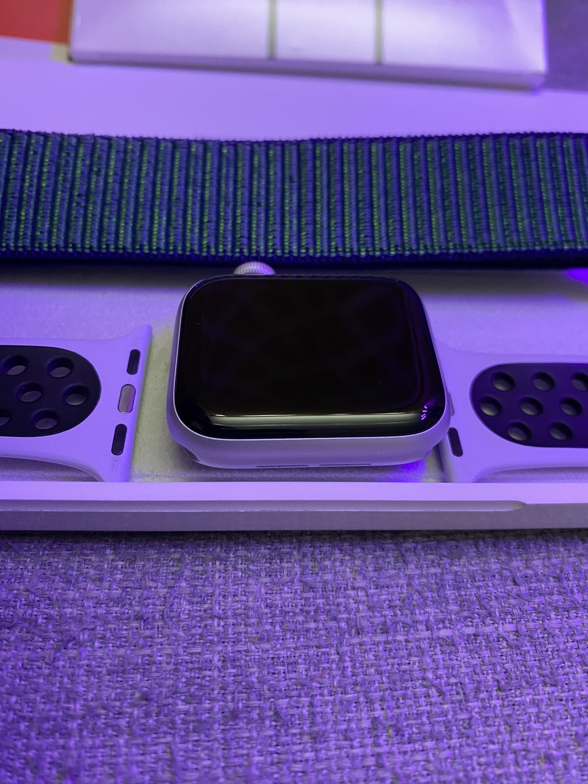 Apple Watch Series 4 Nike+ 40mm Silver Aluminum Case W/Pure Platinum Band New+🎁