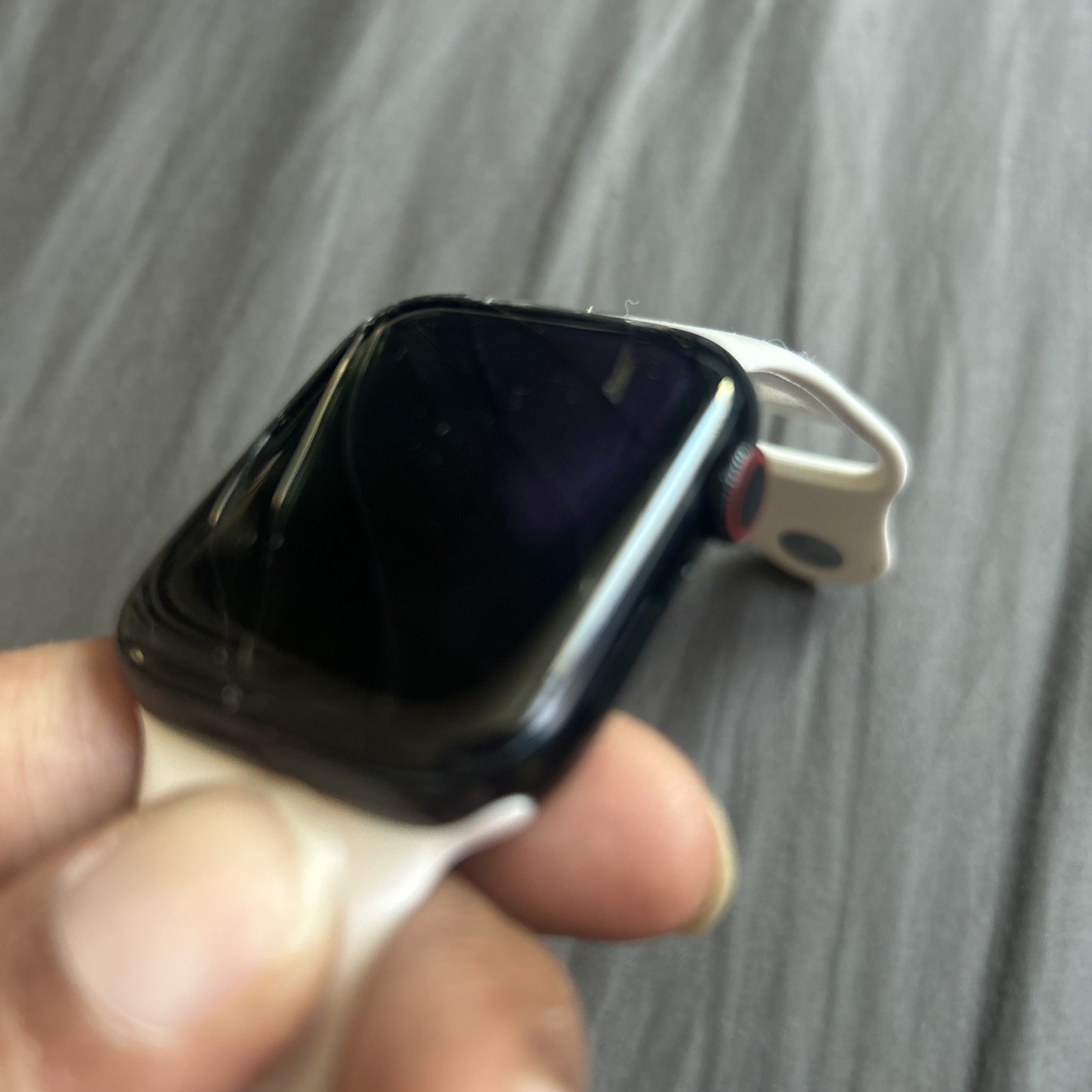 Apple Watch Series SE 2nd Generation 44mm (GPS + Cellular) Aluminum Case –