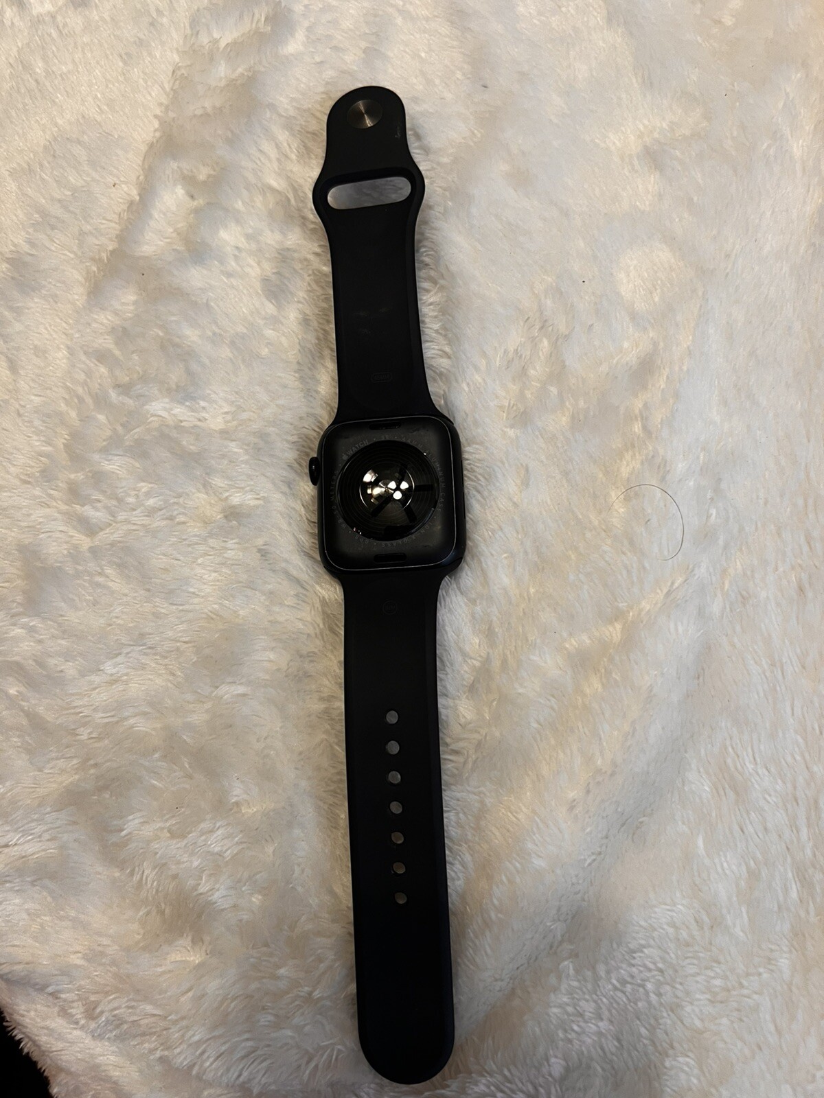 Apple Watch SE (1st Generation) 44mm Space Gray Aluminum Case with Midnight…