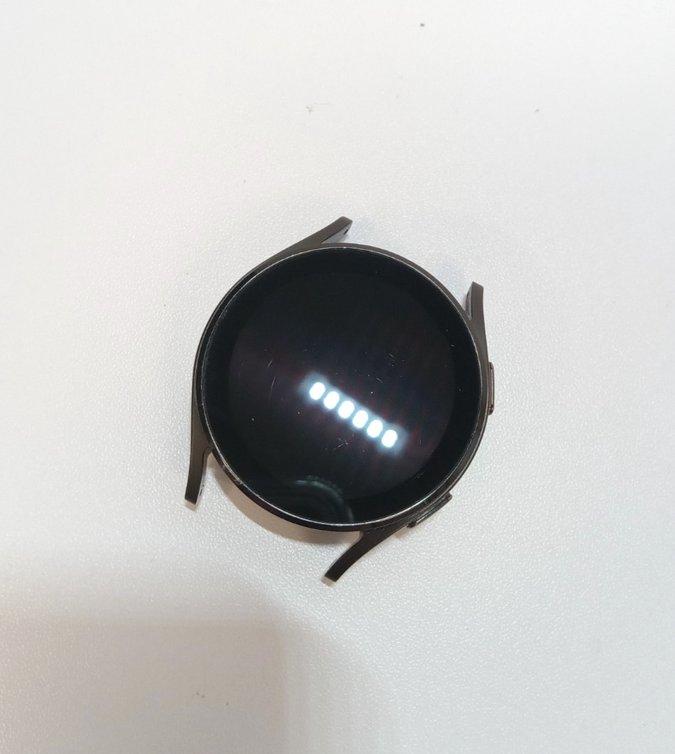 Samsung Galaxy Watch4 40mm SM-R860 (Black, GPS/WiFi) – Fully Functional!
