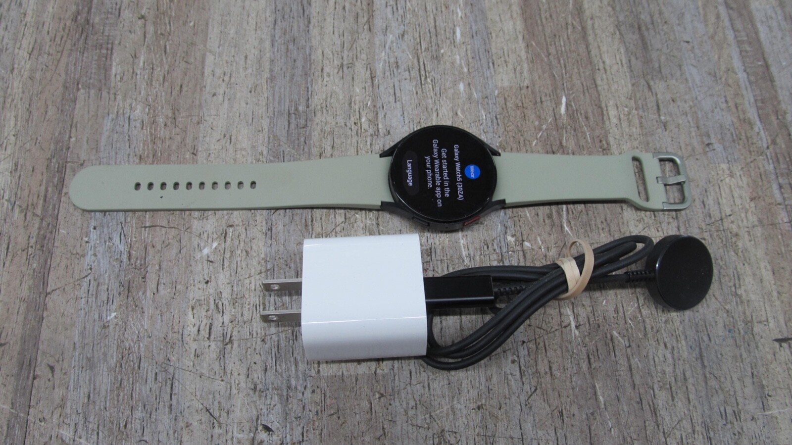 SAMSUNG Galaxy Watch 44mm SmartWatch *GPS 5 WiFi BLUETOOTH SM-R910 BUNDLE NICE