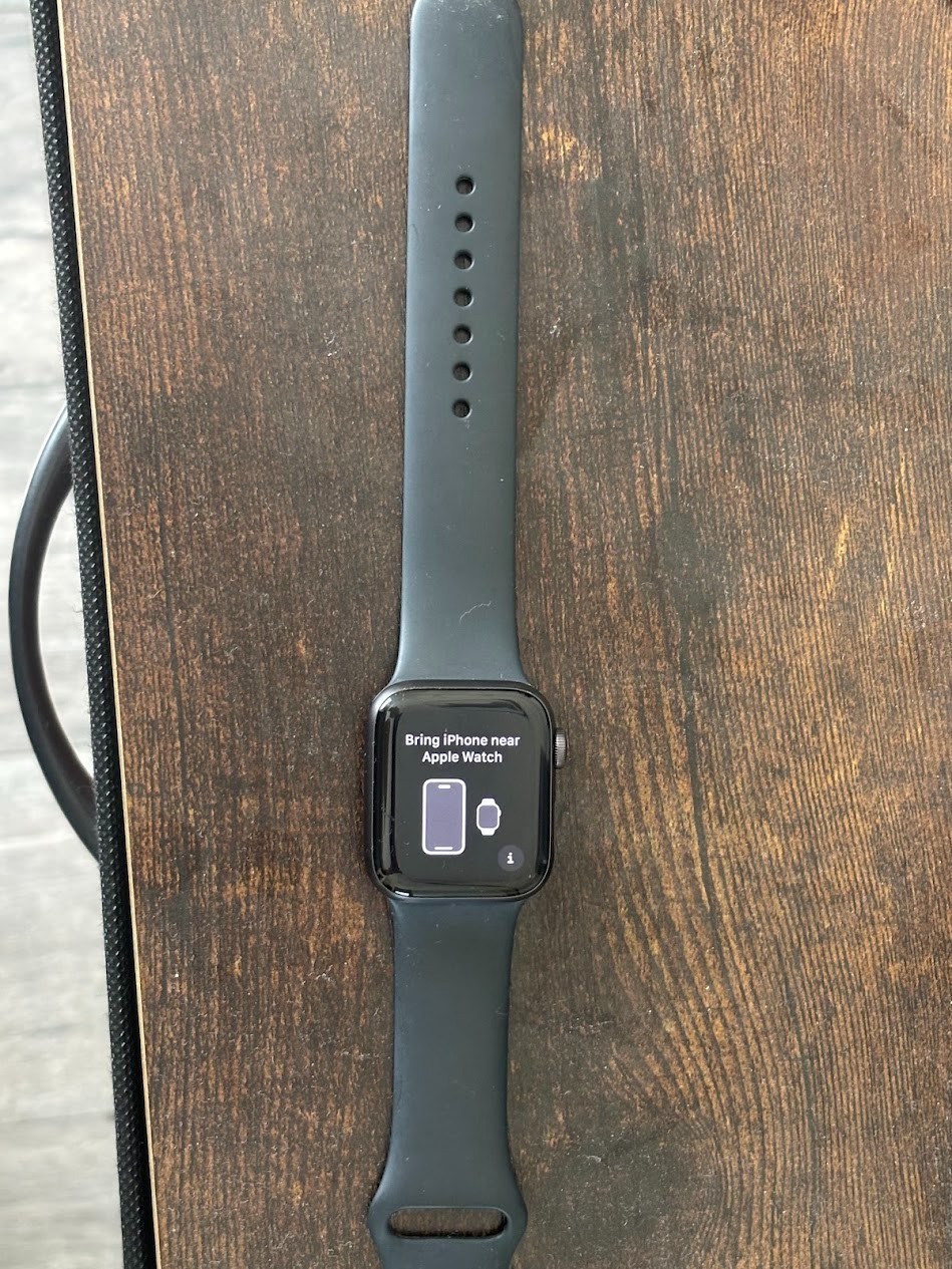 GPS Only Apple Watch 40MM Aluminum A2351 Unlocked Used