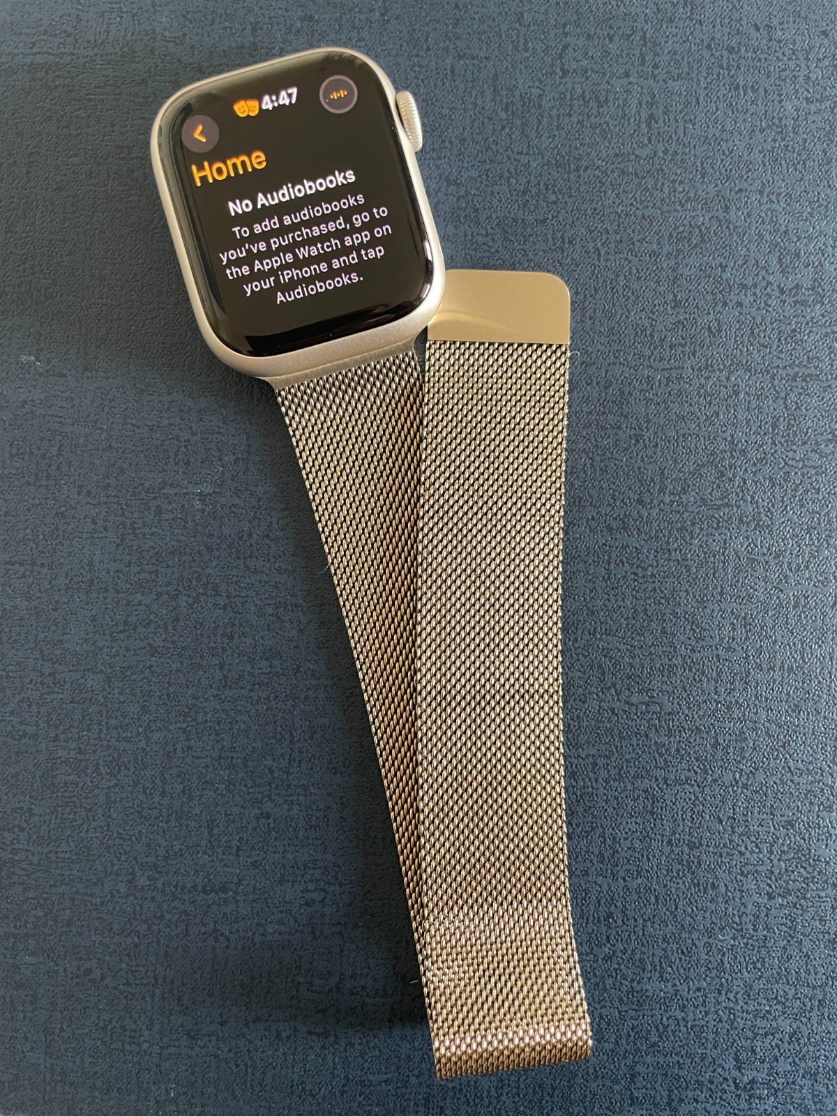Apple Watch Series 8, 41mm Gold Aluminium Ceramic Case & Milanese Loop. 32MG