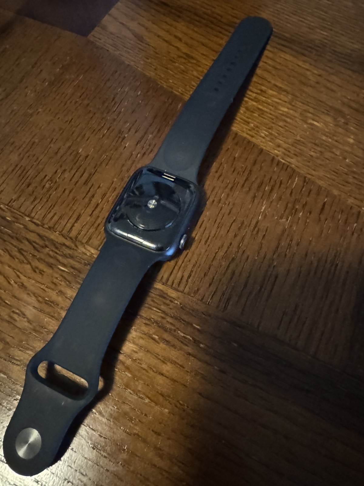 Apple Watch SE Beautiful OLED Retina Display Excellent