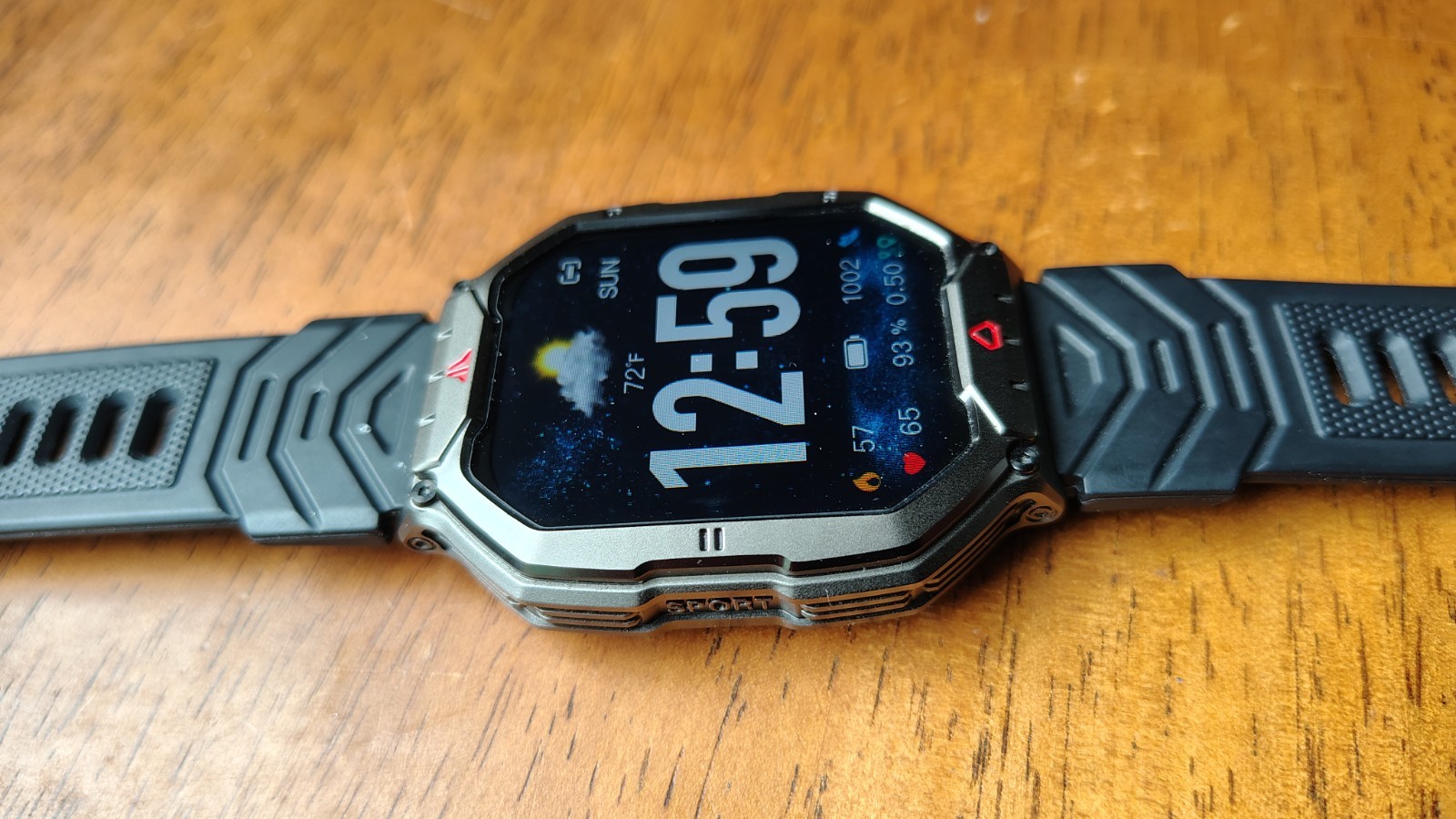 Rugged Smart Watch 45mm 2.1″ HD LCD Touch Display Metal Case, Silicone Band.