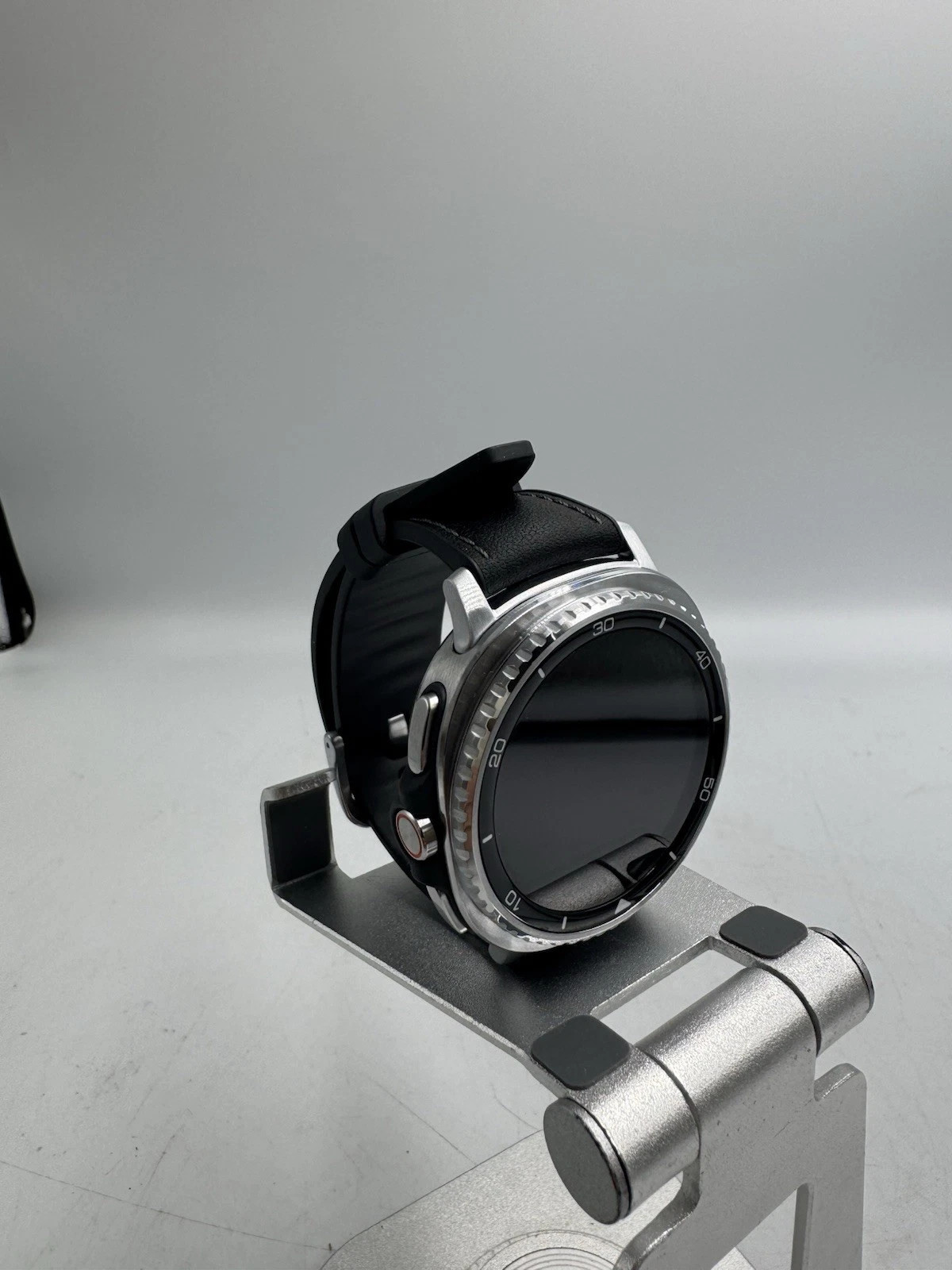 Samsung Galaxy Watch 8 Classic 46mm Black Hybrid Band M/L BT Wi-Fi New No Box
