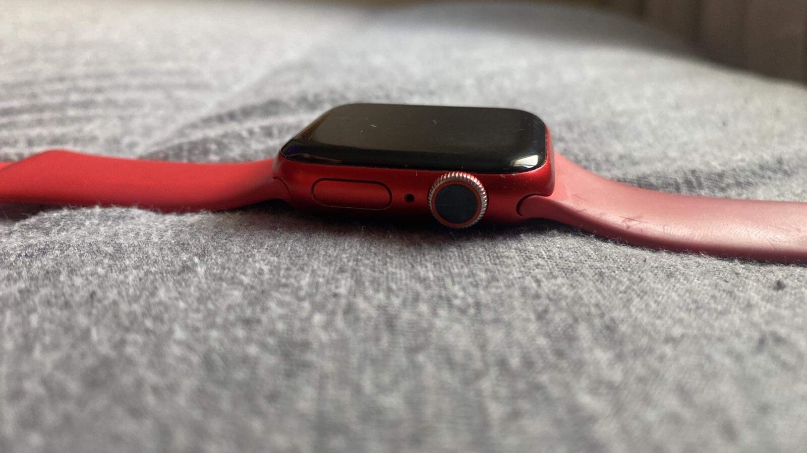 Apple Watch Series 6 40mm Red Band Smart Watch –
