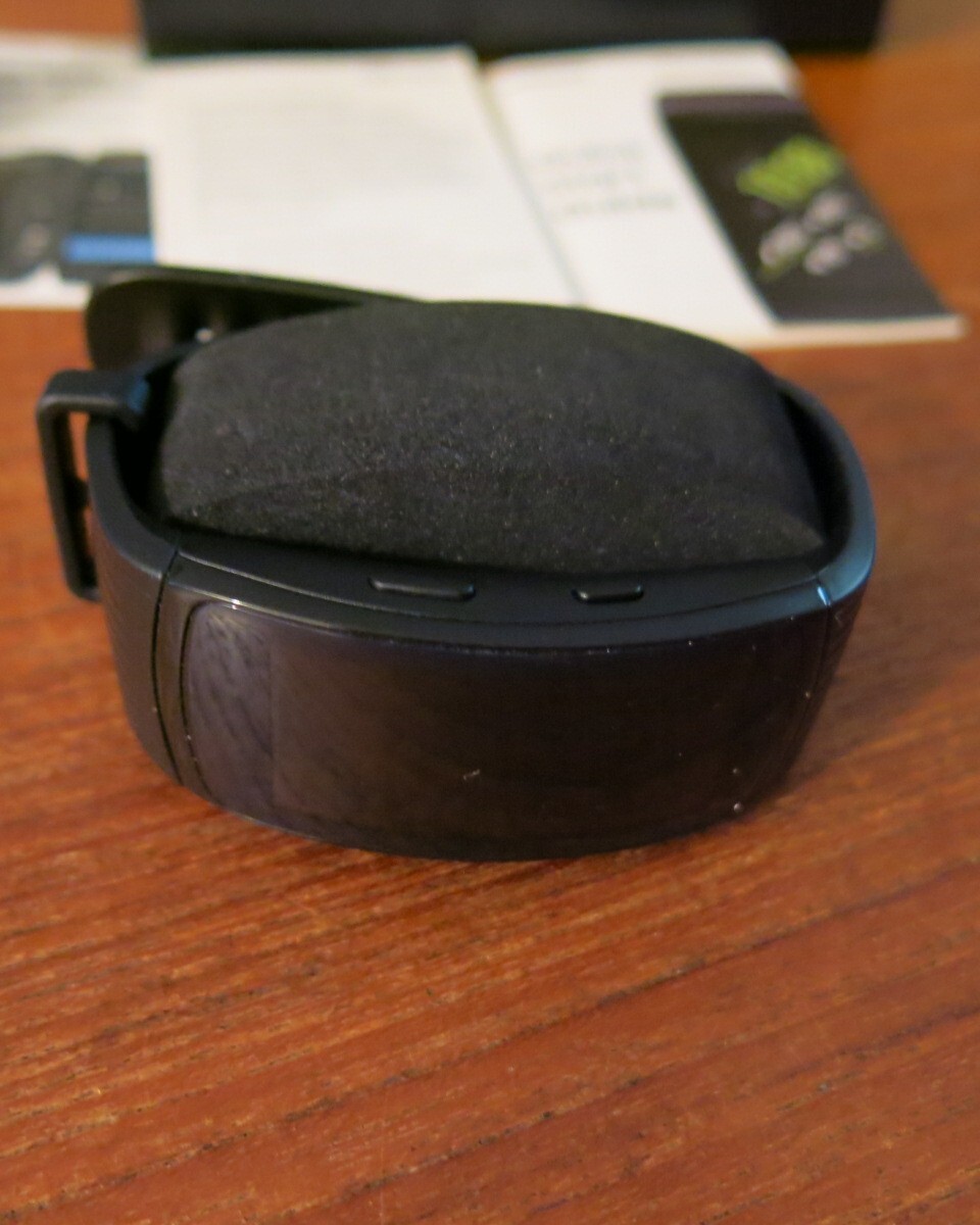Samsung Gear Fit2 Pro Smart Fitness Watch (Small) “New”
