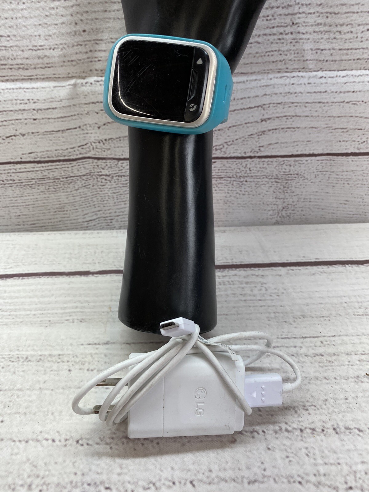LG Verizon LG-VC110B GizmoPal 2 Blue Smart Watch For Kids with Charger