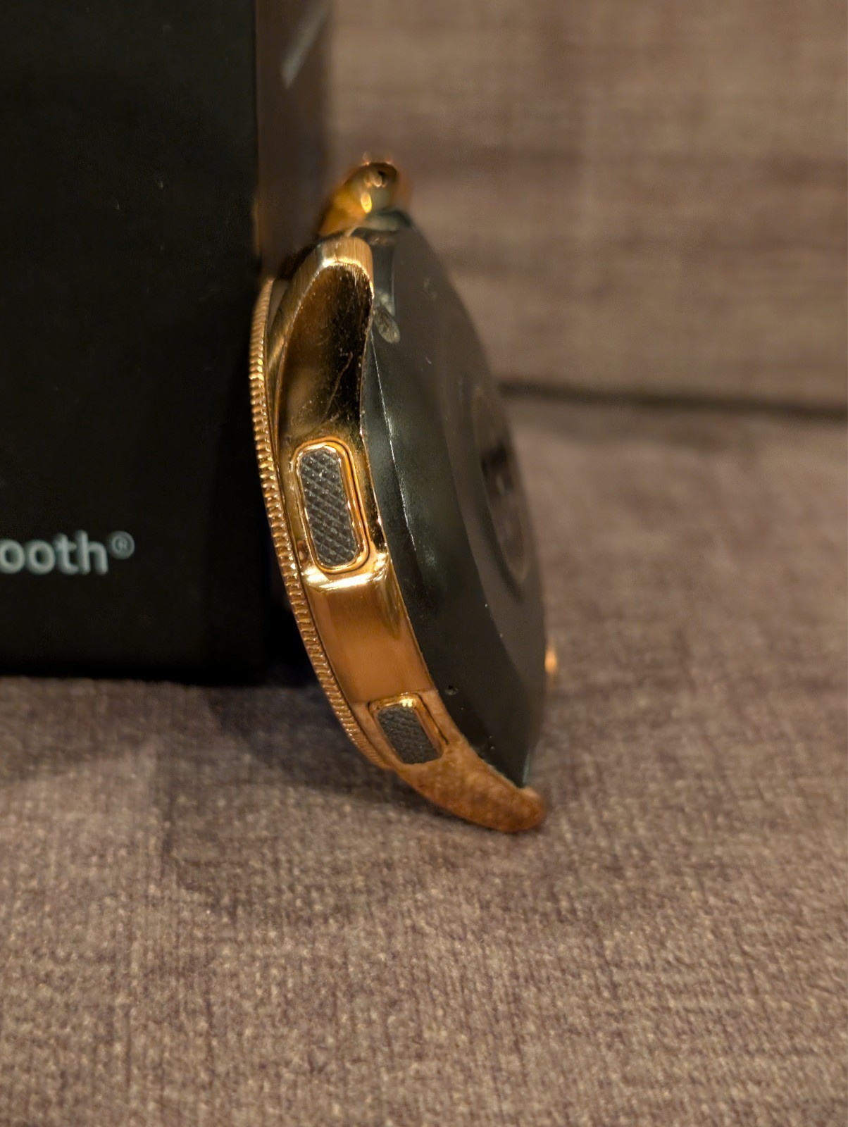 Samsung Galaxy SM-R810 Smartwatch 42mm Stainless Steel – Rose Gold + Extras!
