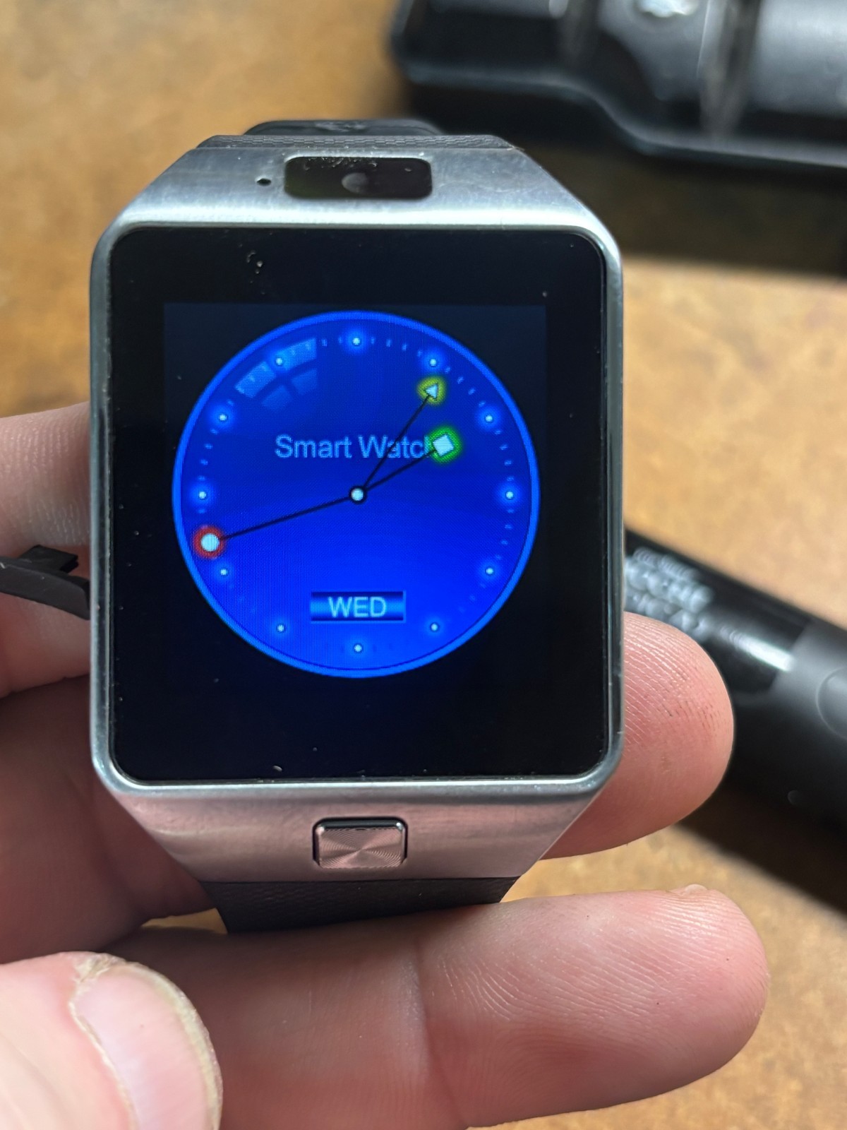 Lot 2 SMART WATCH DZ09 Android Mac ? wireless Men Women UNISEX Powers on UNTEST
