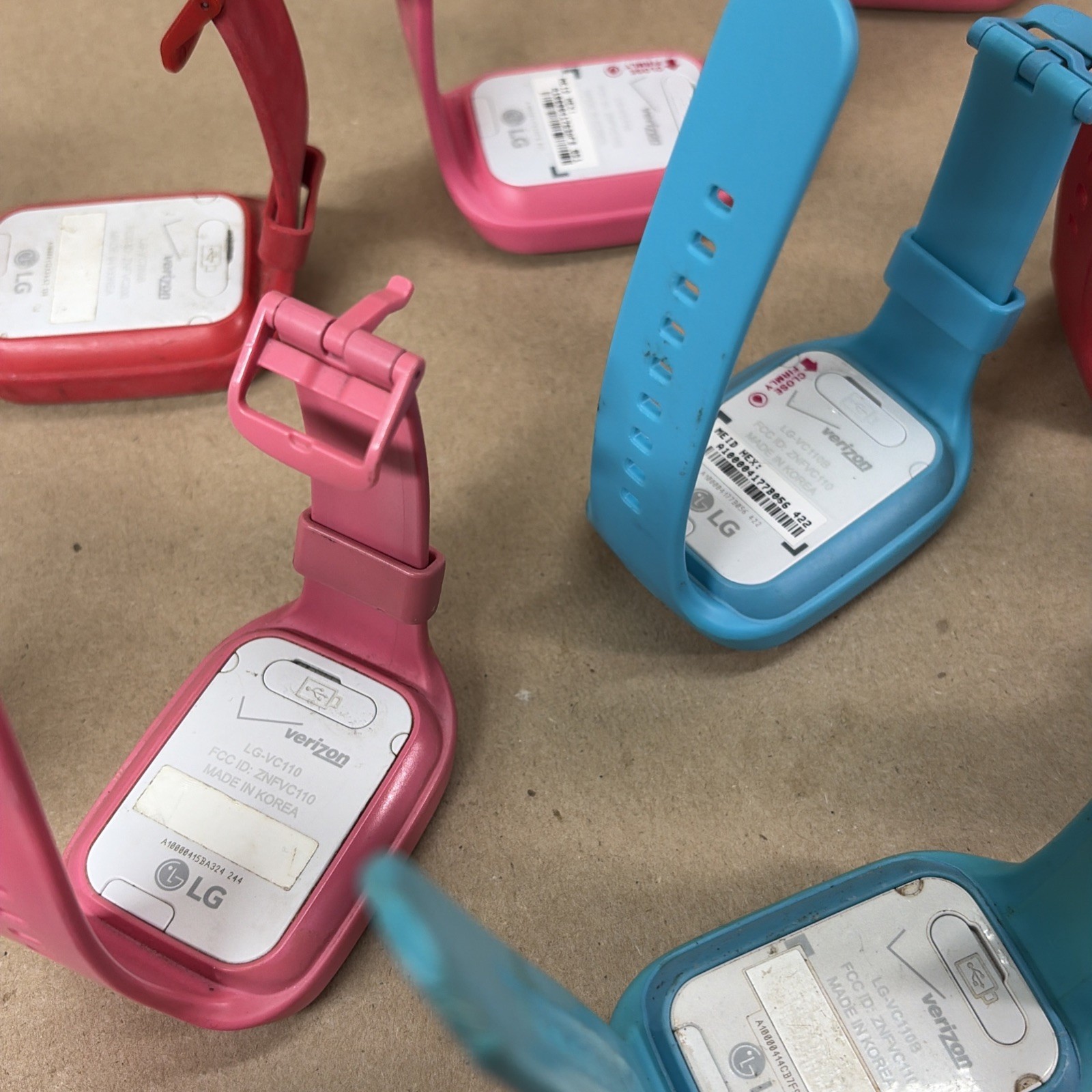 LG Verizon Gizmo Pal / Gadget Lot of 21 Kids Smartwatch LG-VC110 / 200B UNTESTED