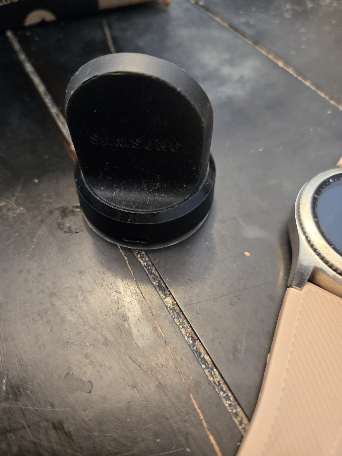 Samsung Gear S3 Classic Watch Steel Case SM-R770 – Does Not Hold Charge