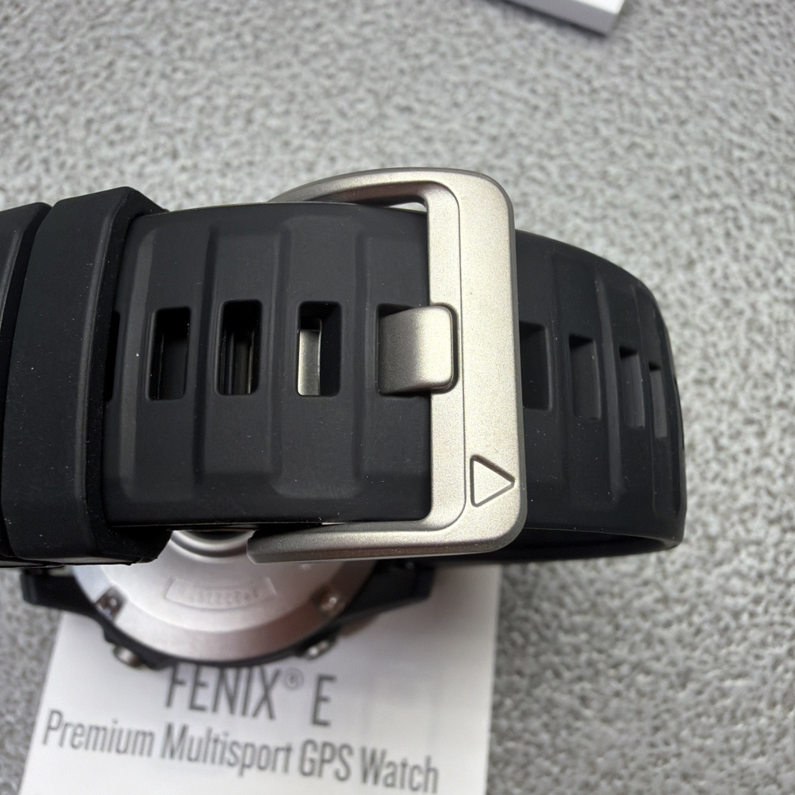 GARMIN FENIX E Premium Multisport GPS Smartwatch 47mm ( NO BOX ALEEVE )