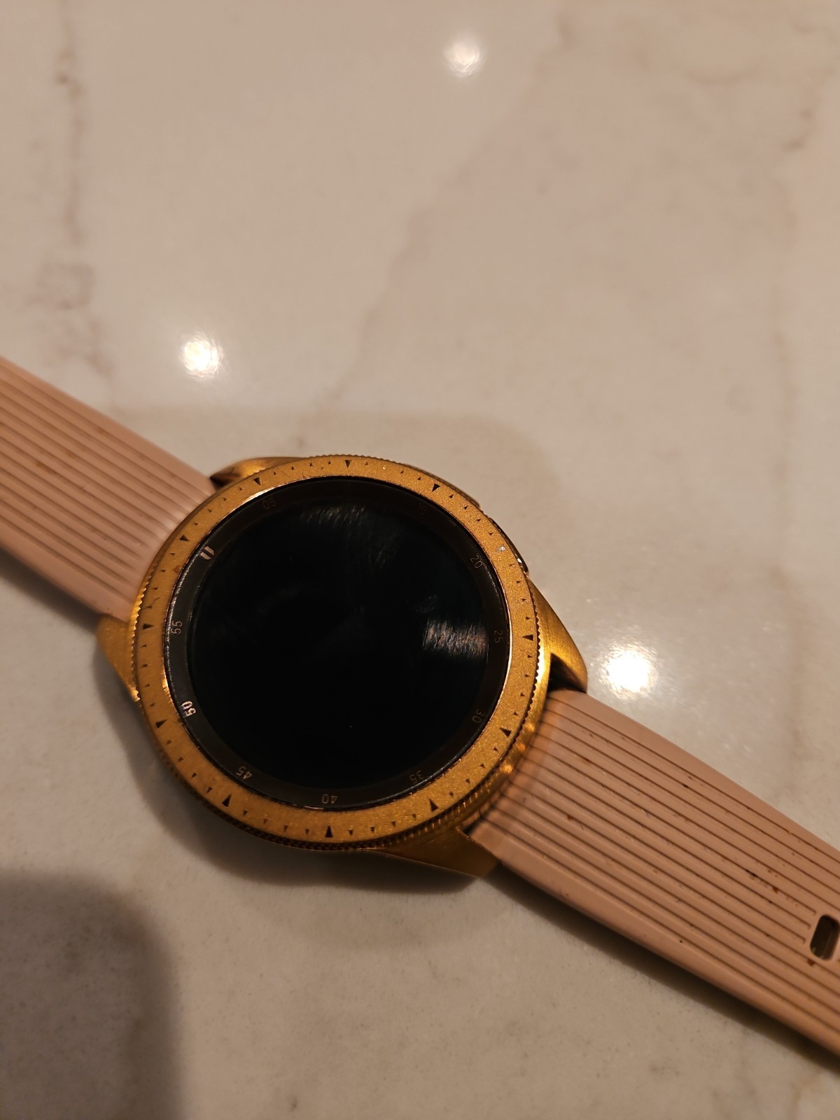 Samsung Galaxy Watch – Stainless Steel – 42mm – Gold – (BAD BATT)