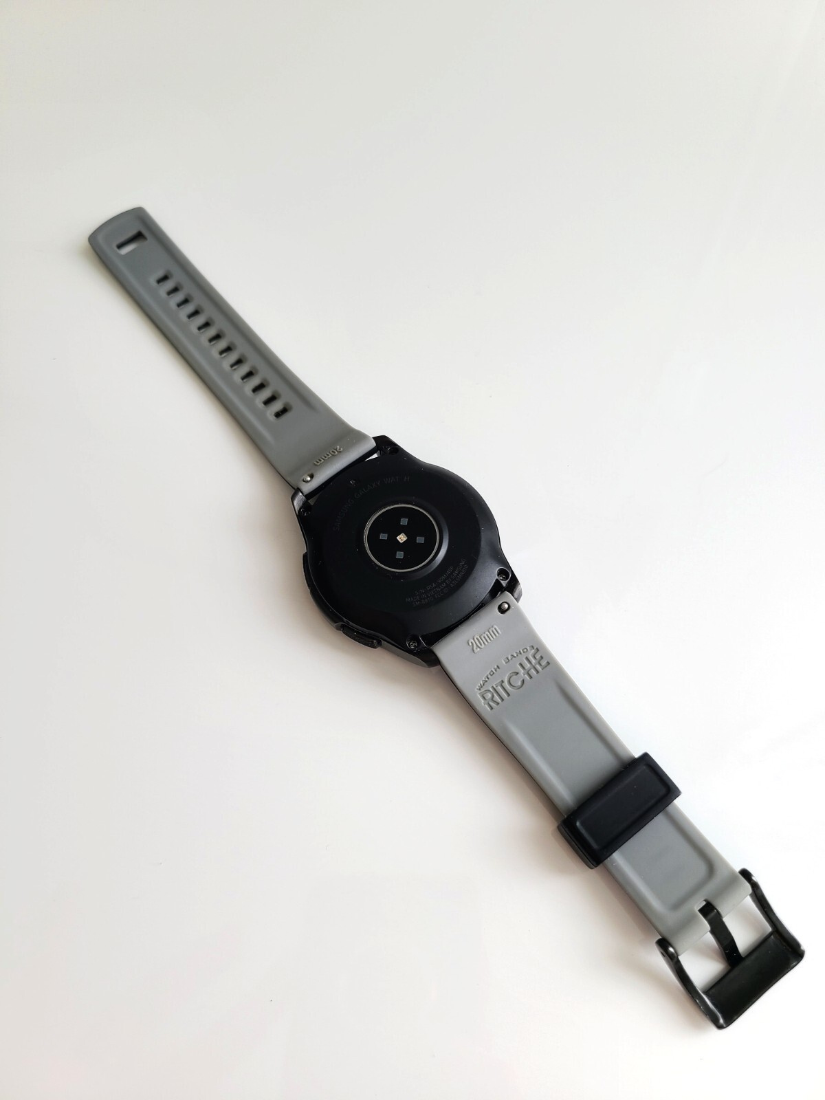 Samsung Galaxy Watch SM-R810 42mm Bluetooth Midnight Black w/ charger