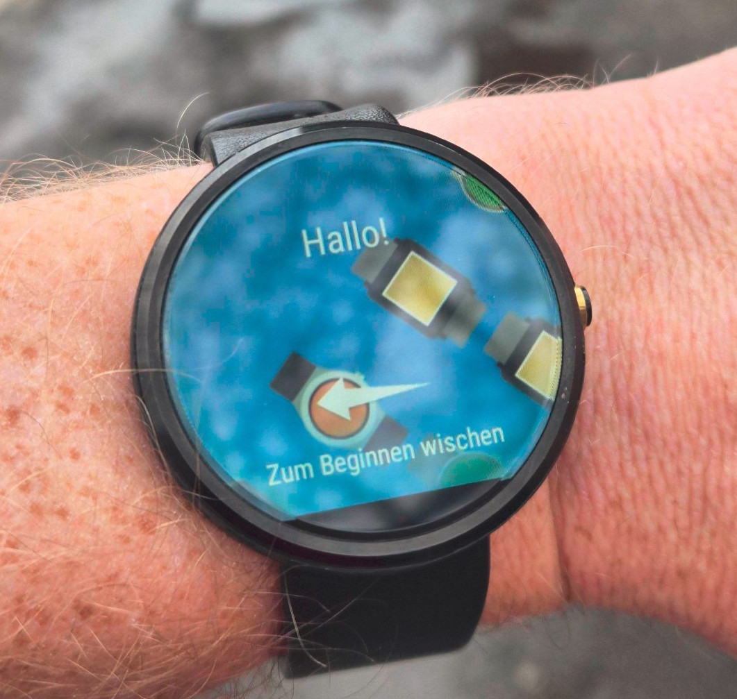 Motorola Moto 360 1st Gen Smartwatch Silver Stainless Steel Black Leather Wear