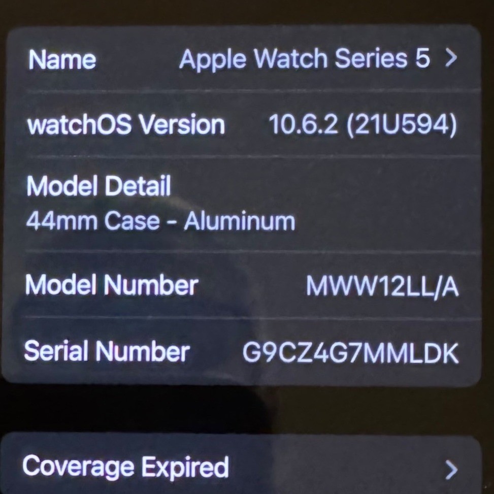 Apple Watch Series 5 44mm Space Gray Aluminum GPS + Cellular Black Silicone Band