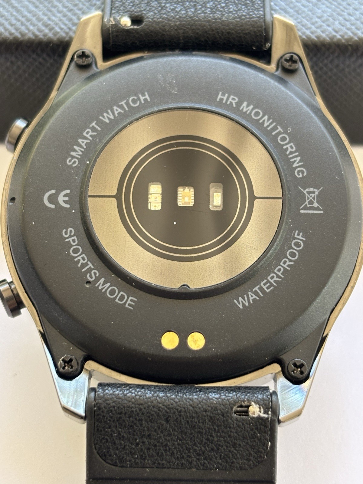Filiekeu Smartwatch with Leather Strap