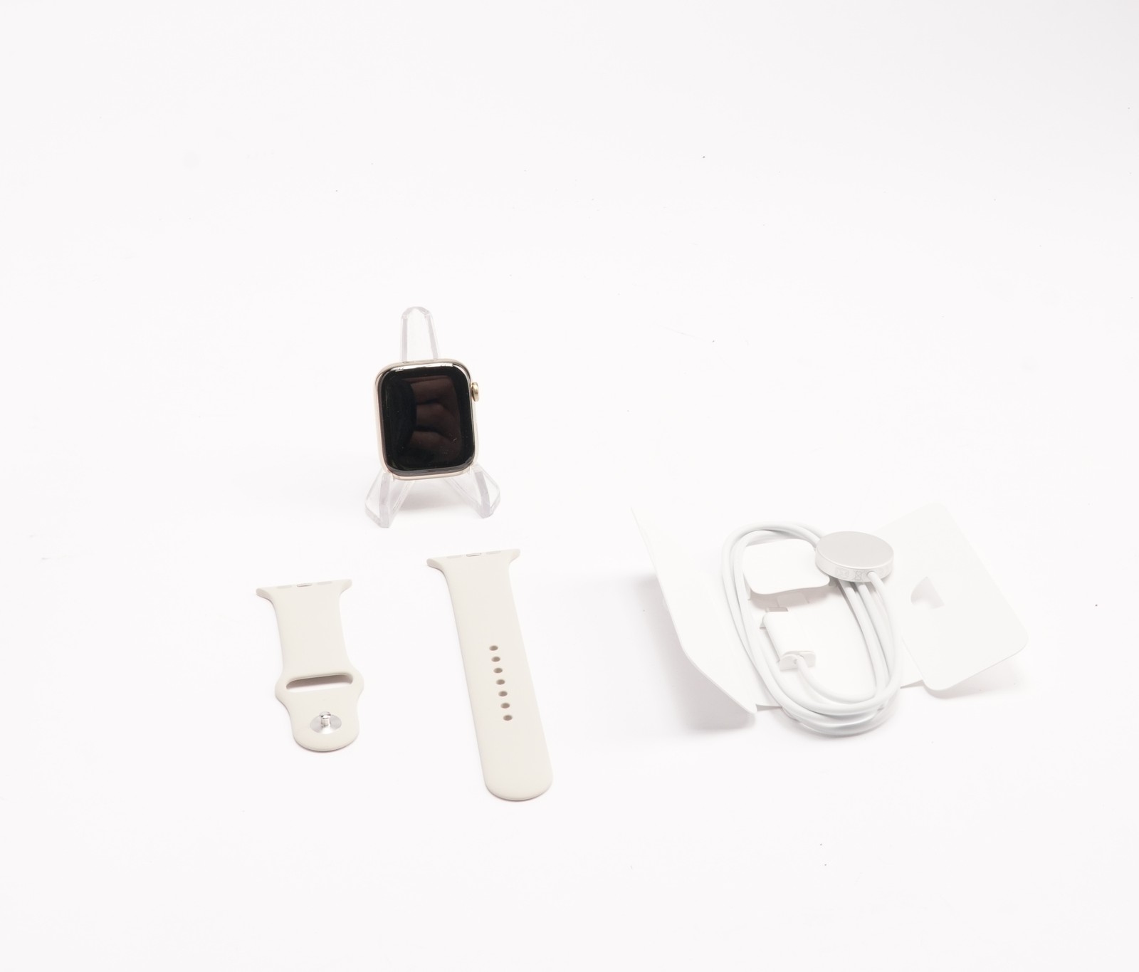 Apple Watch Series 8 (GPS + Cellular, 45mm) – Gold Stainless Steel Case with M/L