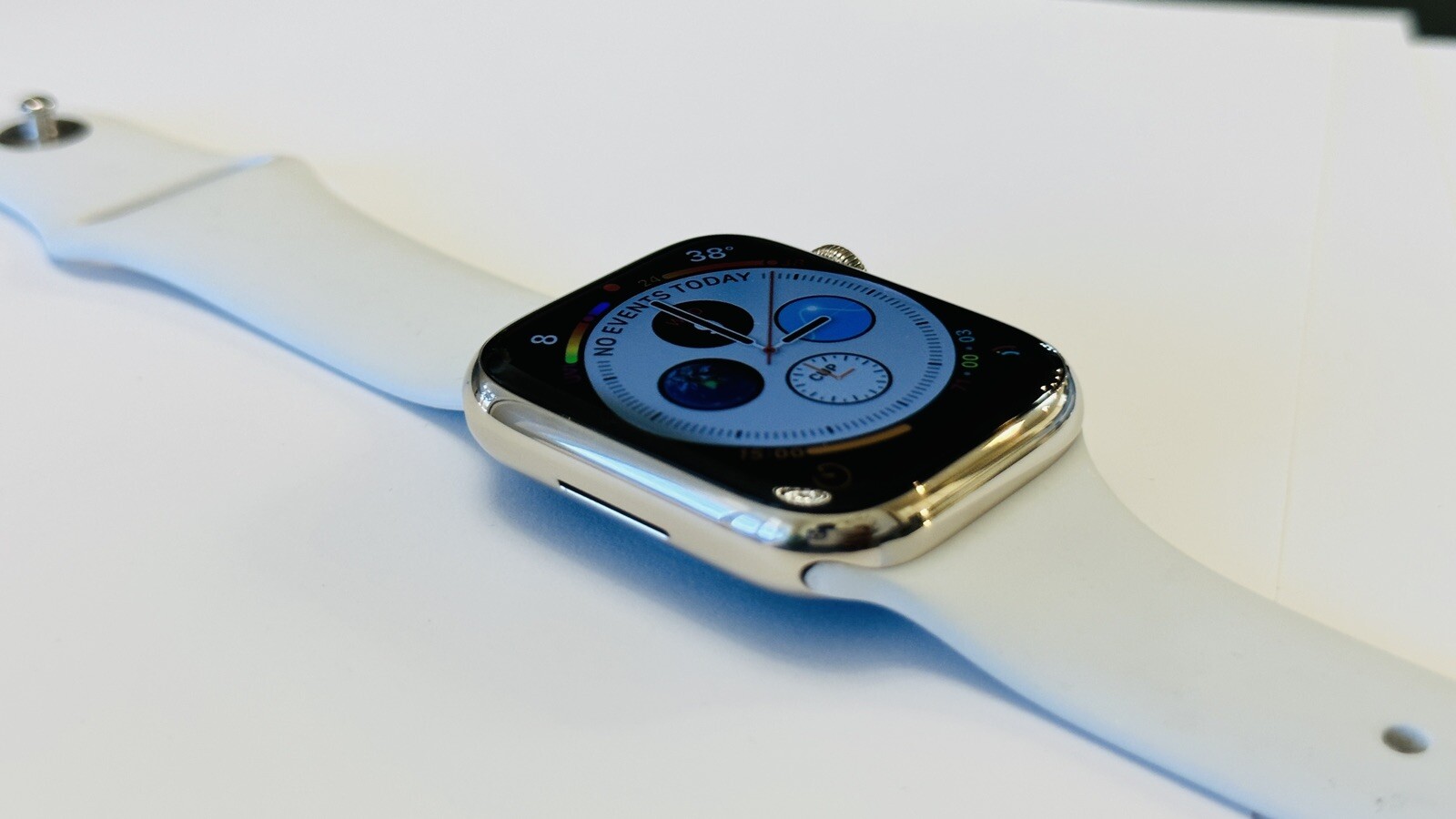 Custom WHITE Gold Plated 45MM Apple Watch SERIES 7 White Sport Band