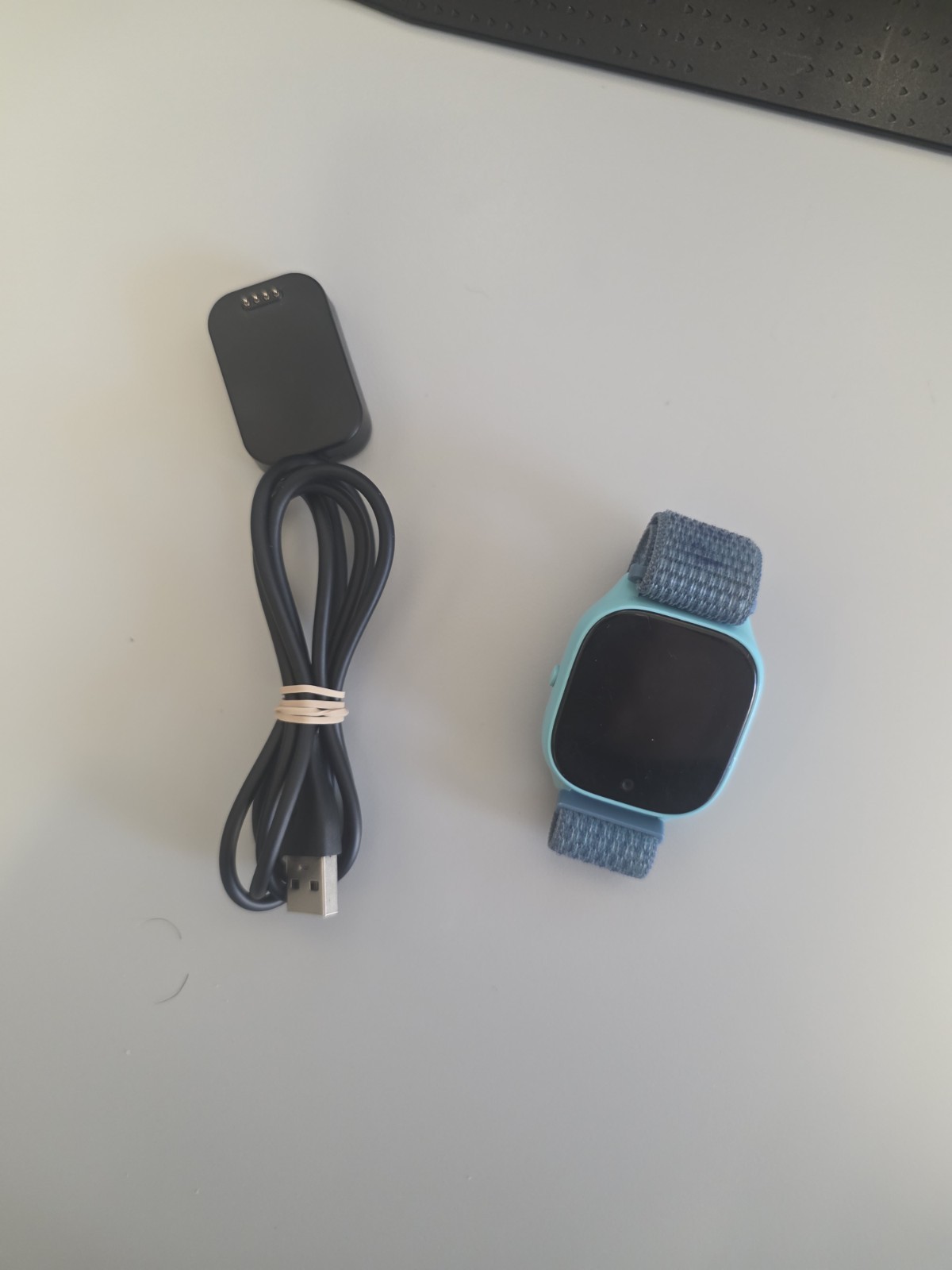Gizmo Watch 3 Light Blue QTAX57 Verizon Smartwatch for Kids