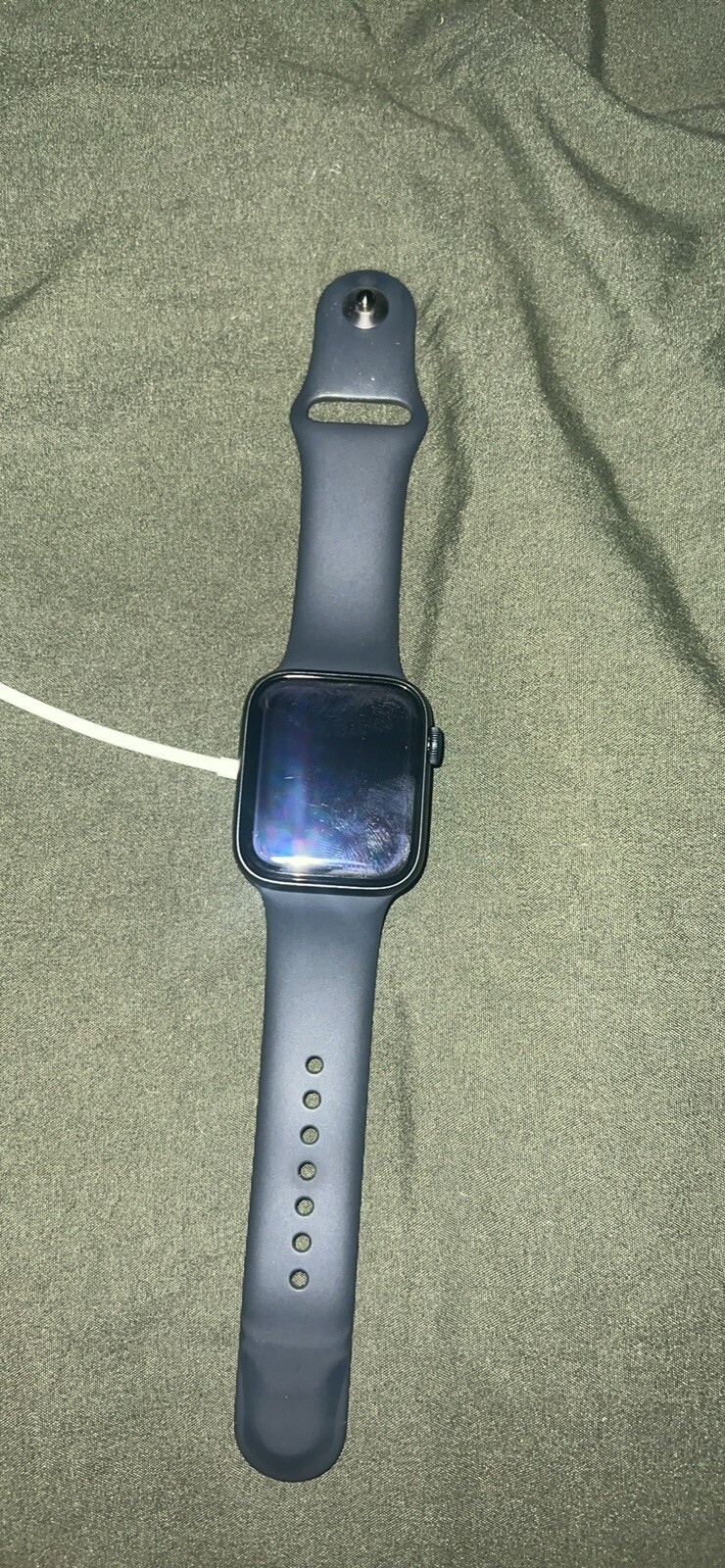 Apple Watch SE 44mm Midnight Space Gray Aluminum Case with Midnight Sport…