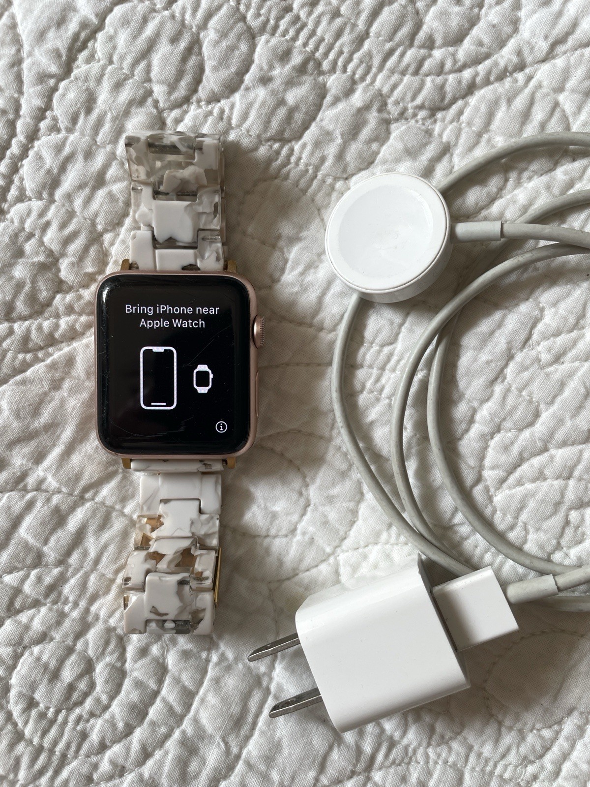 Apple Watch Series 3 42mm Rose Gold Aluminum GPS Smartwatch Reset Tested Works