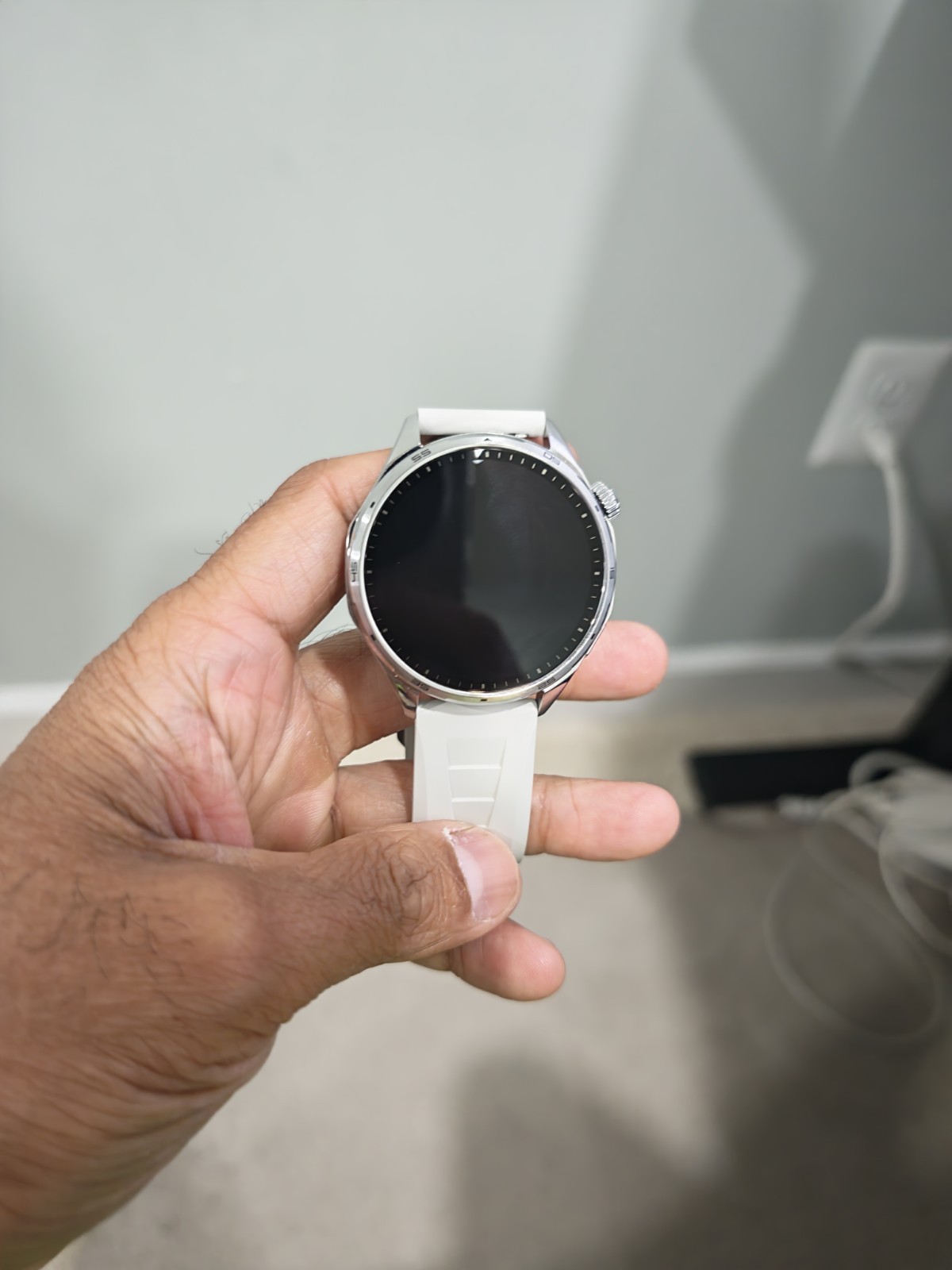 Honor Watch 6 plus (Chinese Variant) – Need a Chinese Honor Accout – No Returns.