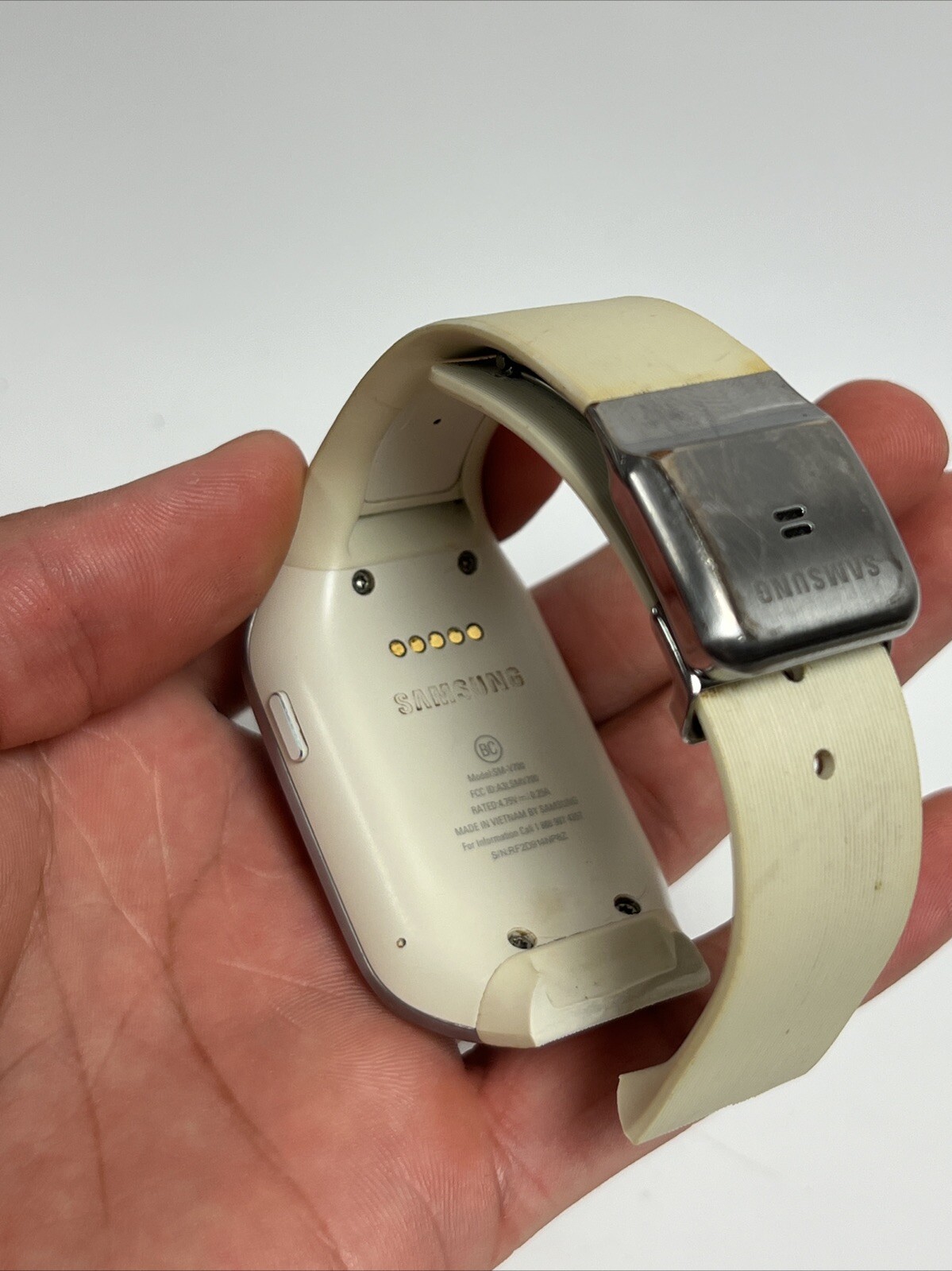 Samsung Galaxy Gear SM-V700 Smart Watch w/ Bracelet Camera UNTESTED FOR PARTS