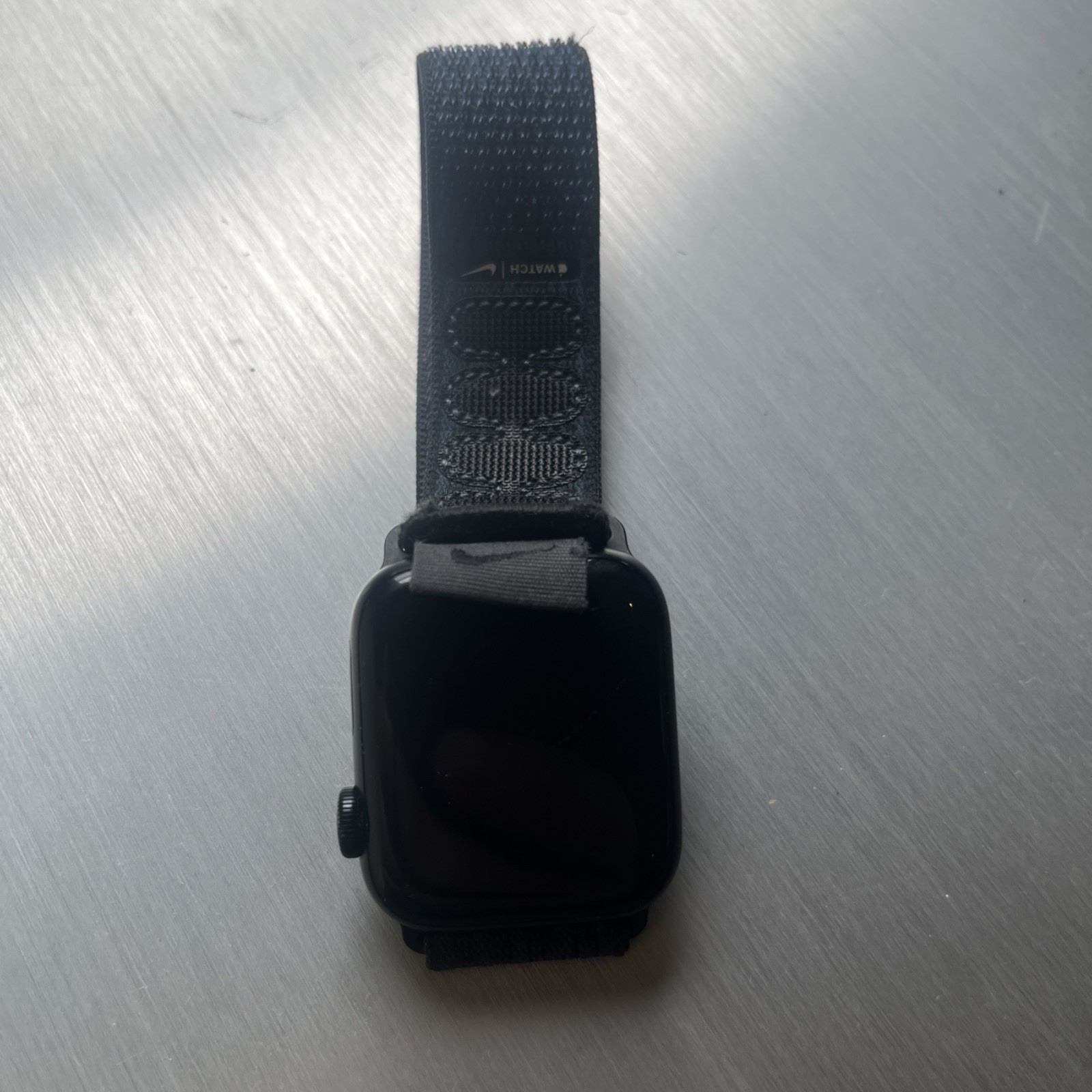 Apple Watch Nike Ion X GPS 40mm Space Gray Aluminum Case Black Sport Loop