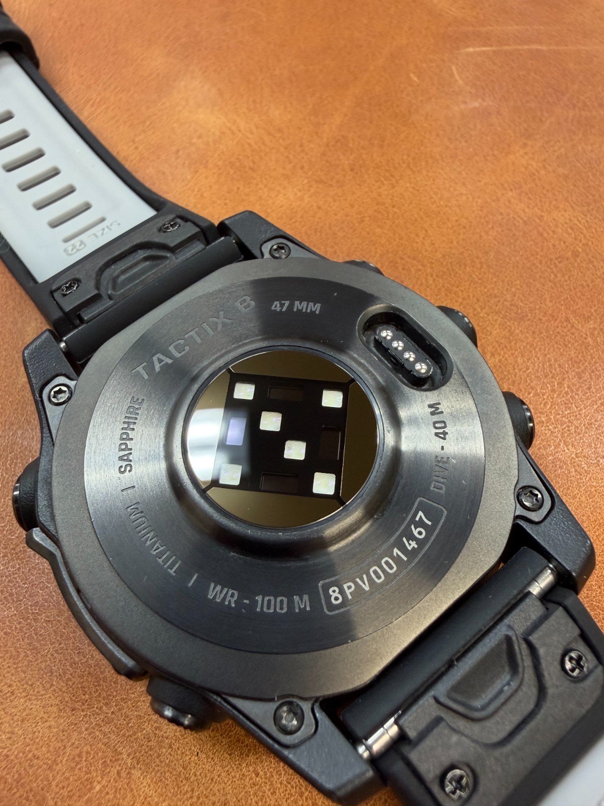Garmin tactix 8 AMOLED 47mm AB Ultralight Sapphire Titanium 010-03405-00 LN