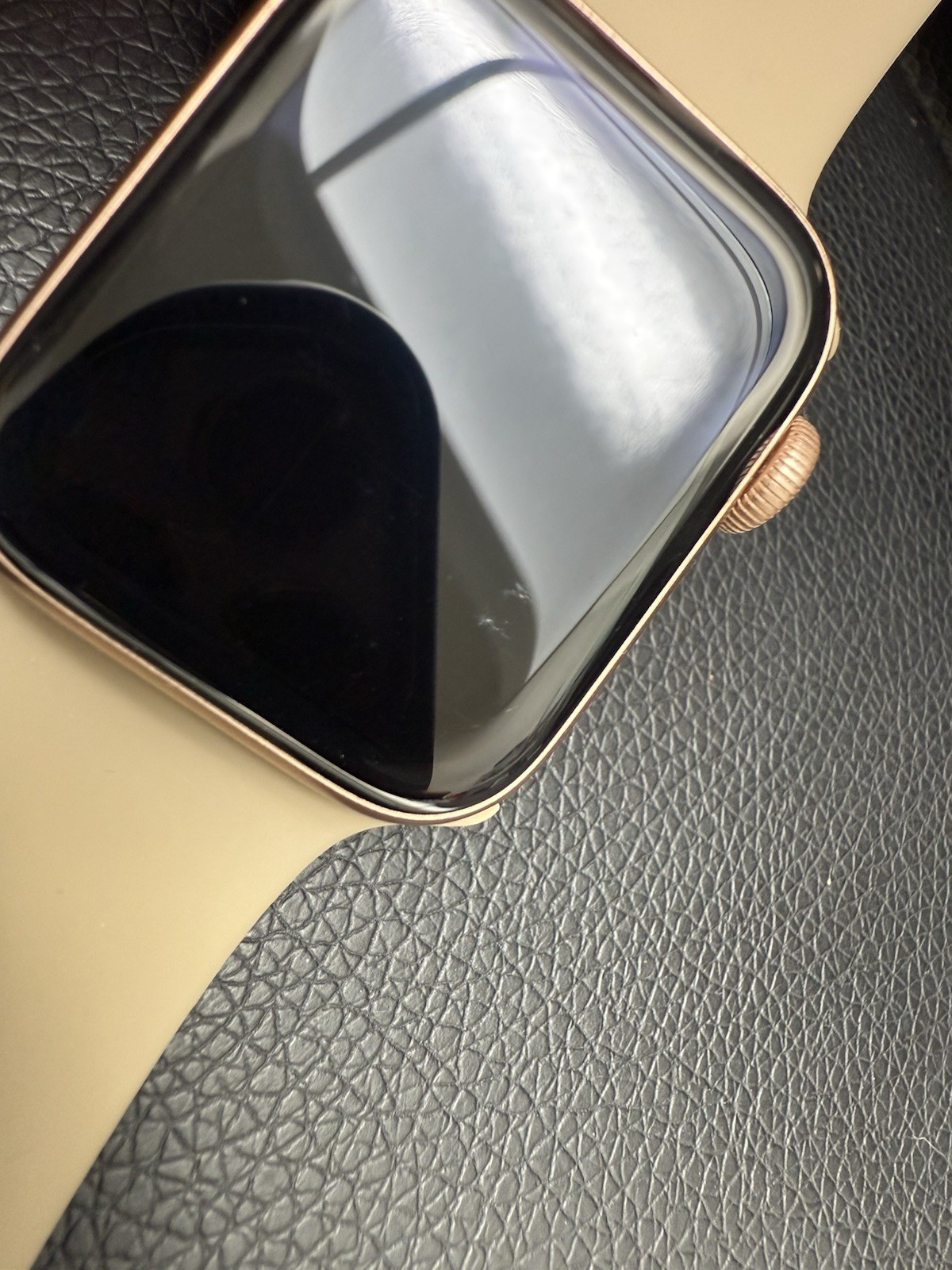 Apple Watch Series 5 40mm (GPS) Rose Gold – A2092 W/ Band LOCKED For Parts Only