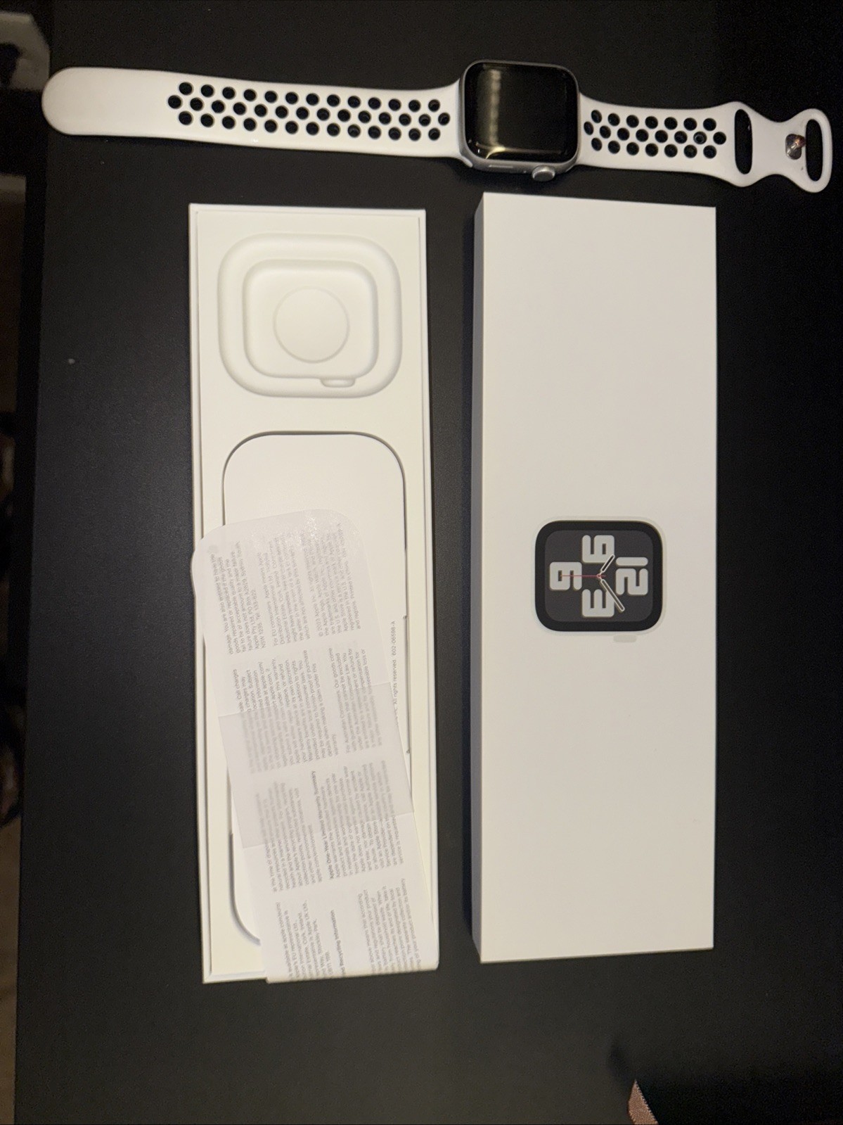Apple Watch SE (2nd Gen.) 40mm Silver Aluminum Case W/ Original Apple Box