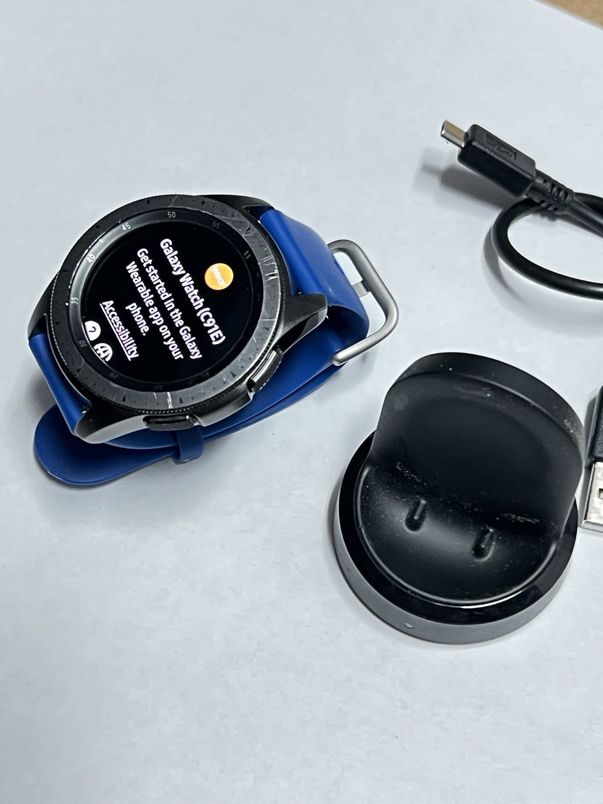 Samsung Galaxy Watch SM-R810 42mm Midnight Black Case Classic Buckle Onyx Black