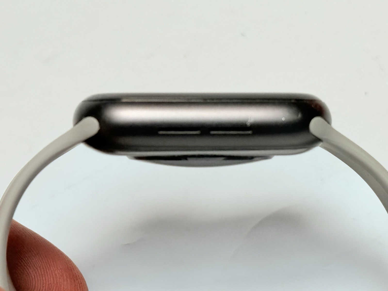 Apple Watch SE 44mm Space Gray Aluminum Case with Gray Sport Band