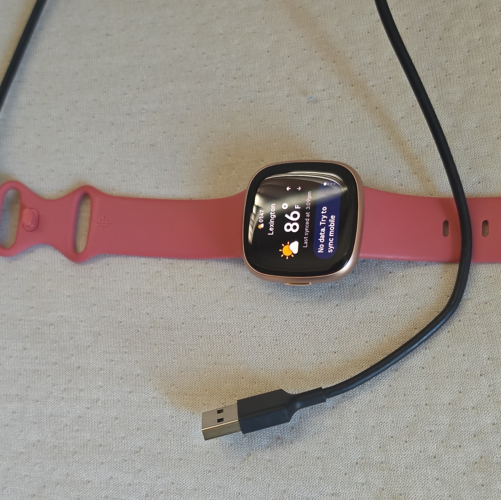 Fitbit Versa 2 Smartwatch 40mm Gold Aluminum Case Pink Silicone Band