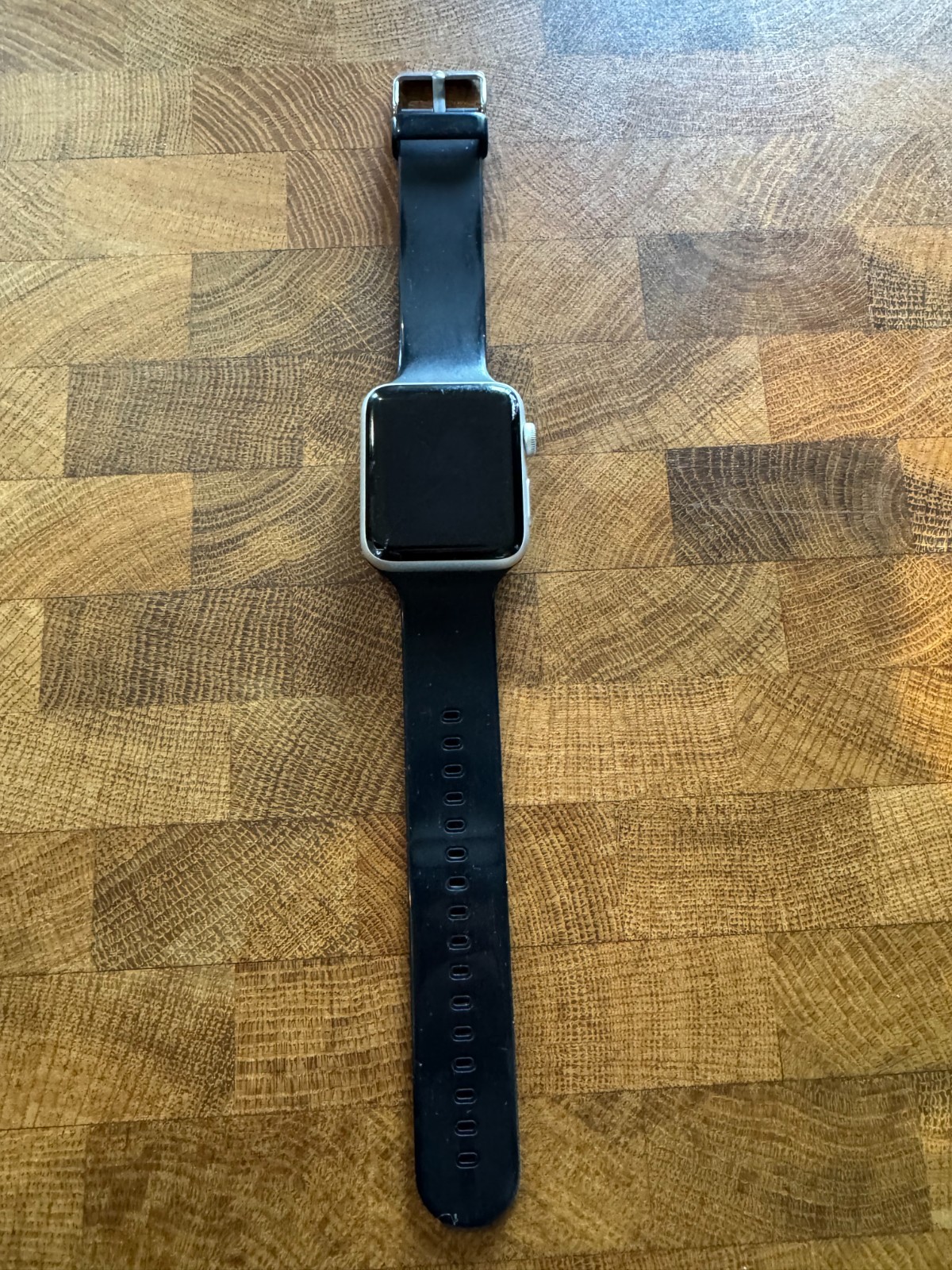 Apple Watch Series 3 42 mm GPS+LTE Silver case *Cracked Screen*