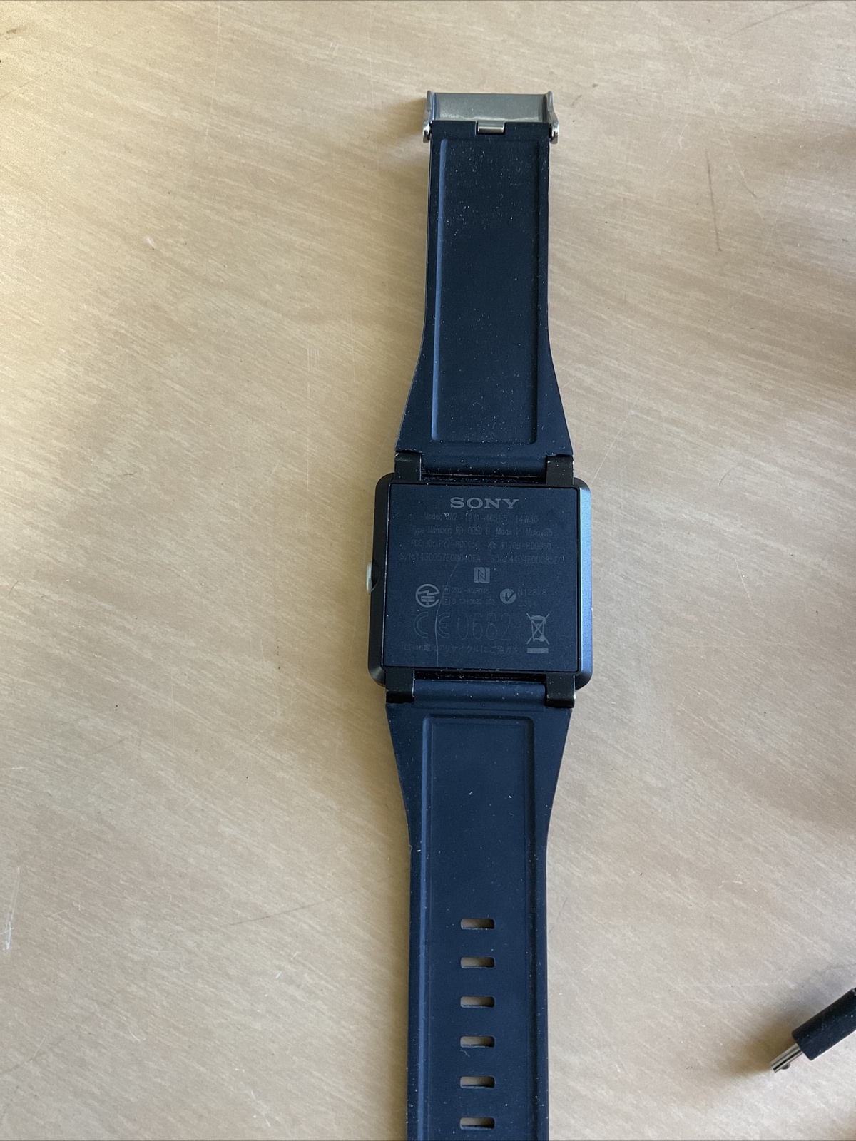 NICE! Sony Smart Watch SW2 For Android Bluetooth with Charging Cord