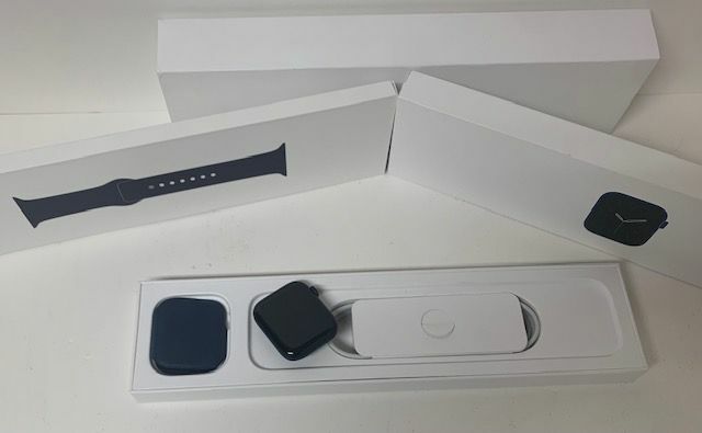 APPLE WATCH SERIES 6 44MM BLUE ALUMINUM CASE DEEP NAVY SPORT BAND
