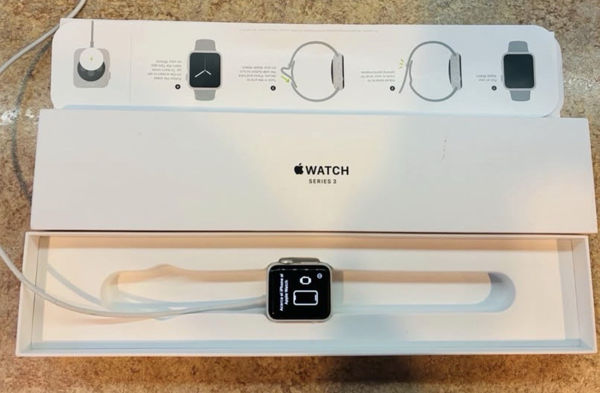 Apple Watch Series 3 38mm Silver Case White Band Bluetooth Enabled (No Bands)