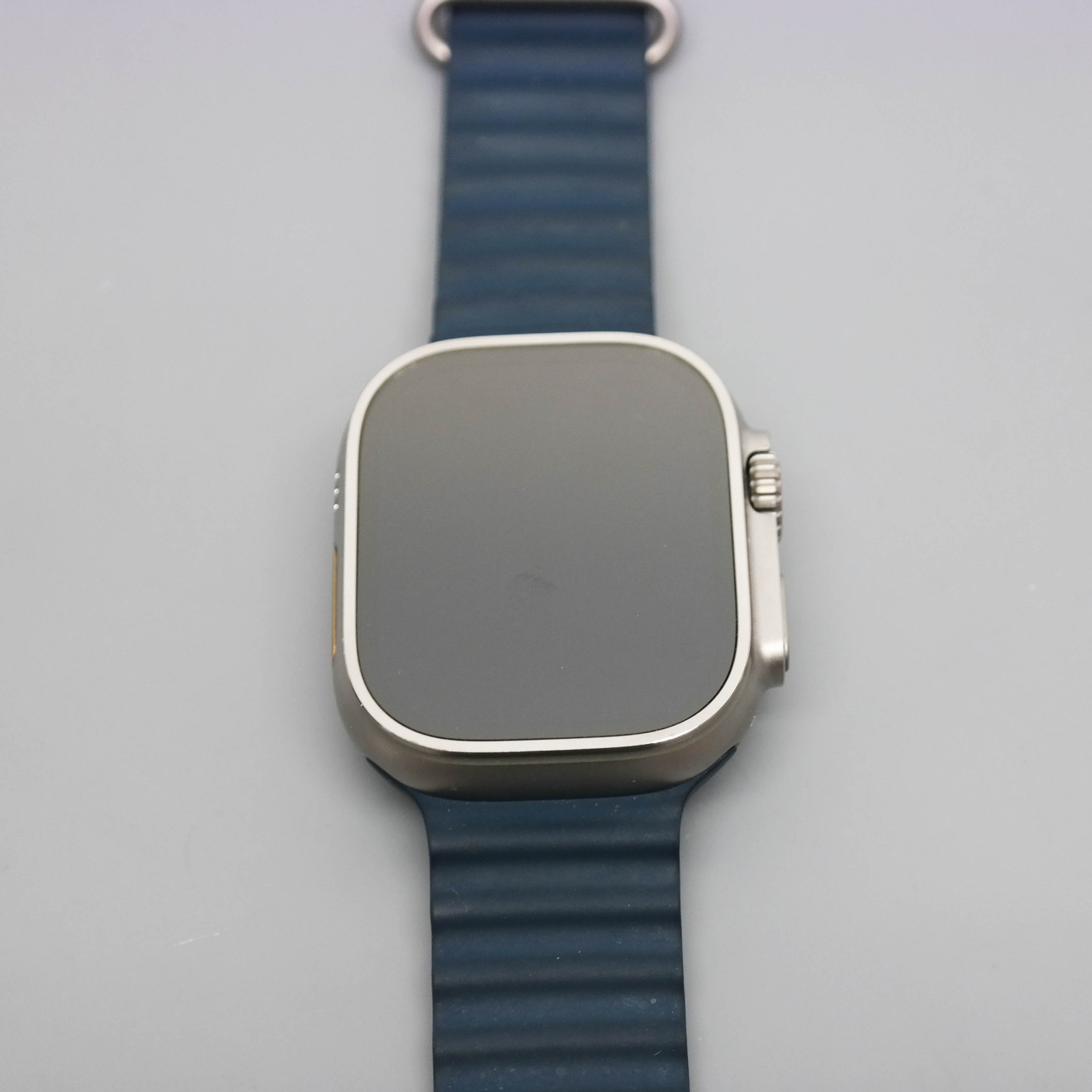 Apple Watch Ultra 2 GPS+CELL 49mm Titanium Case Blue Band MREG3LL/A