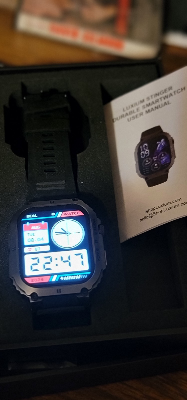 Luxium Stinger Smartwatch