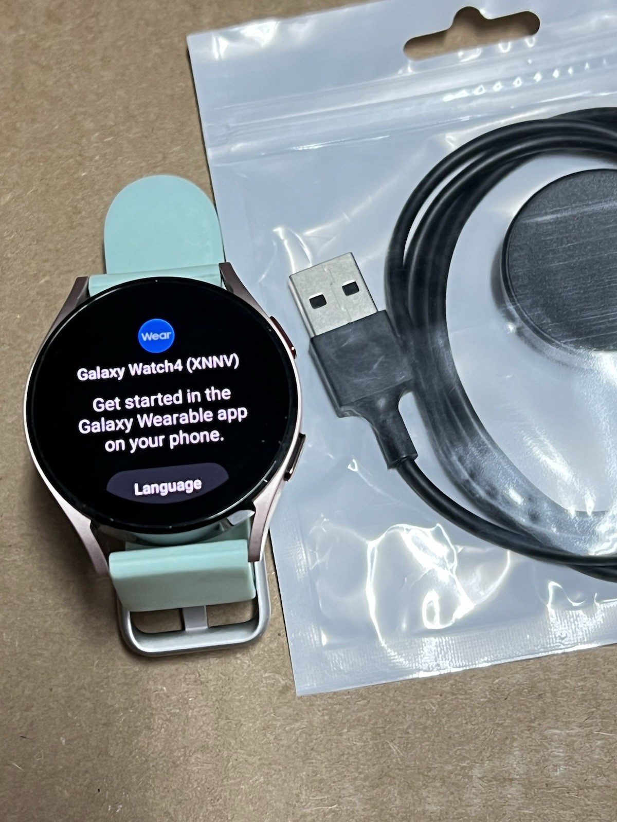 Samsung Galaxy Watch 4 40mm Aluminum Smartwatch SM-R860