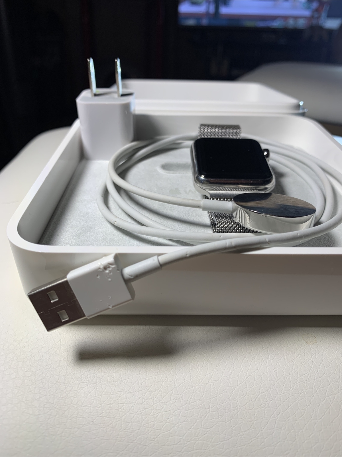 Apple Watch 1st Series 38mm Stainless Steel Case Silver Milanese Loop