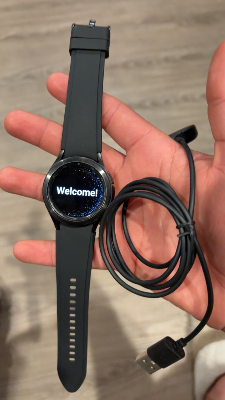 Samsung Galaxy Watch4 Classic R880 42mm Black GPS + WiFi + Bluetooth – Very Good
