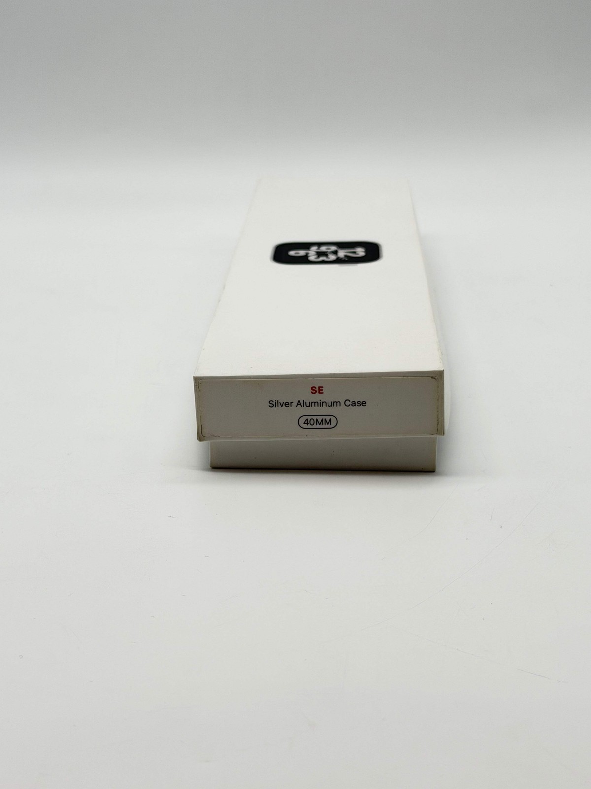 2020 Unlocked Apple Watch SE A2353 40mm Silver w/ Box