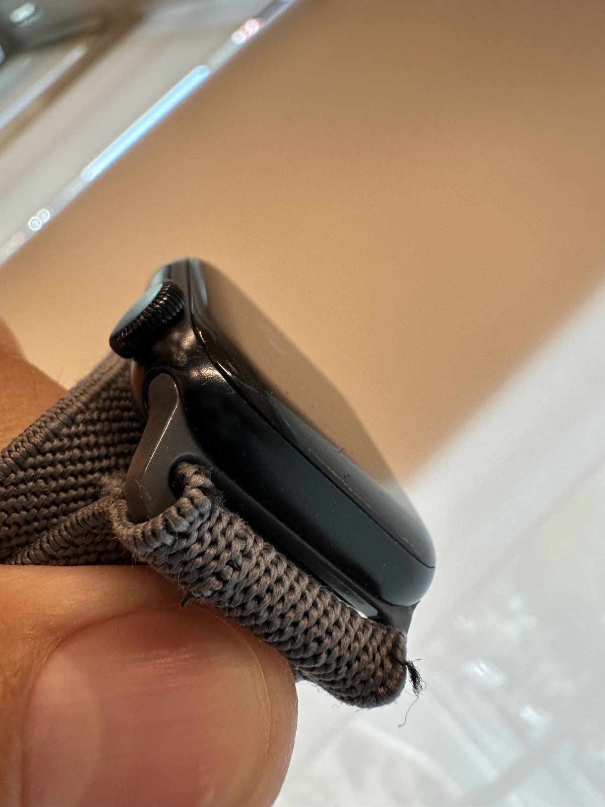 Apple Watch SE (2nd Generation) 40mm Midnight Aluminium Case with Midnight Sport
