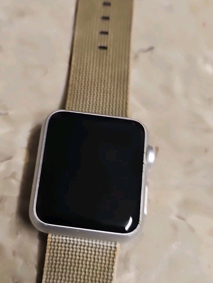Apple Watch 7000 Series And Series 3 38mm Aluminum Lot Watches Untested AS-IS